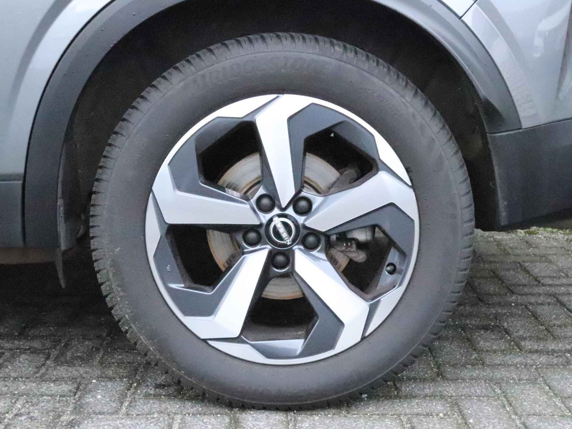 Nissan Qashqai 1.3 MHEV 158 Xtronic N-Connecta | Panoramadak | Trekhaak | All-Season banden - 26/34