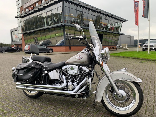 Harley-Davidson FLSTC SOFTAIL HERITAGE CLASSIC bij viaBOVAG.nl