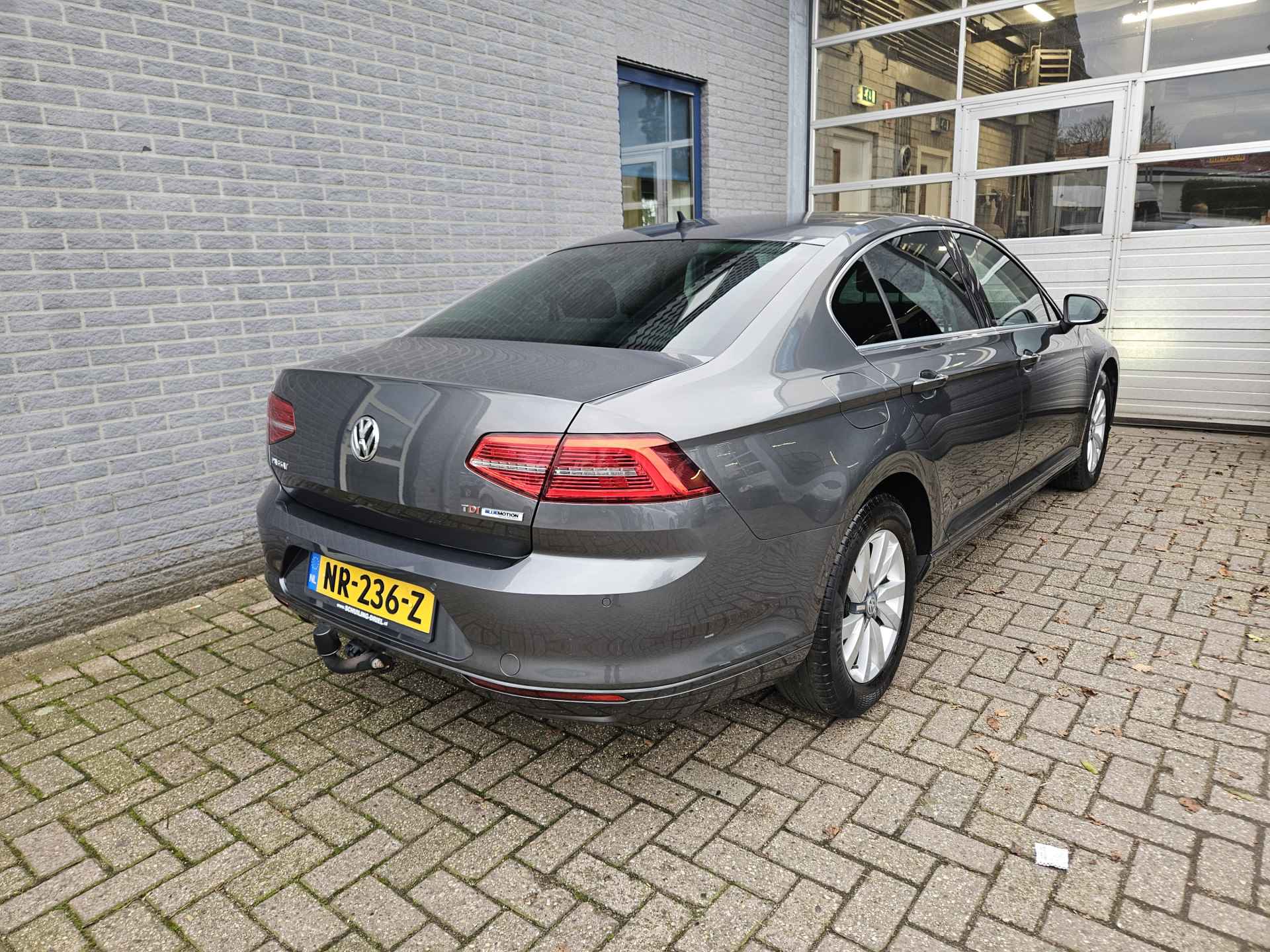 Volkswagen Passat 1.6 TDI Connected Series Inclusief Afleveringskosten - 4/26