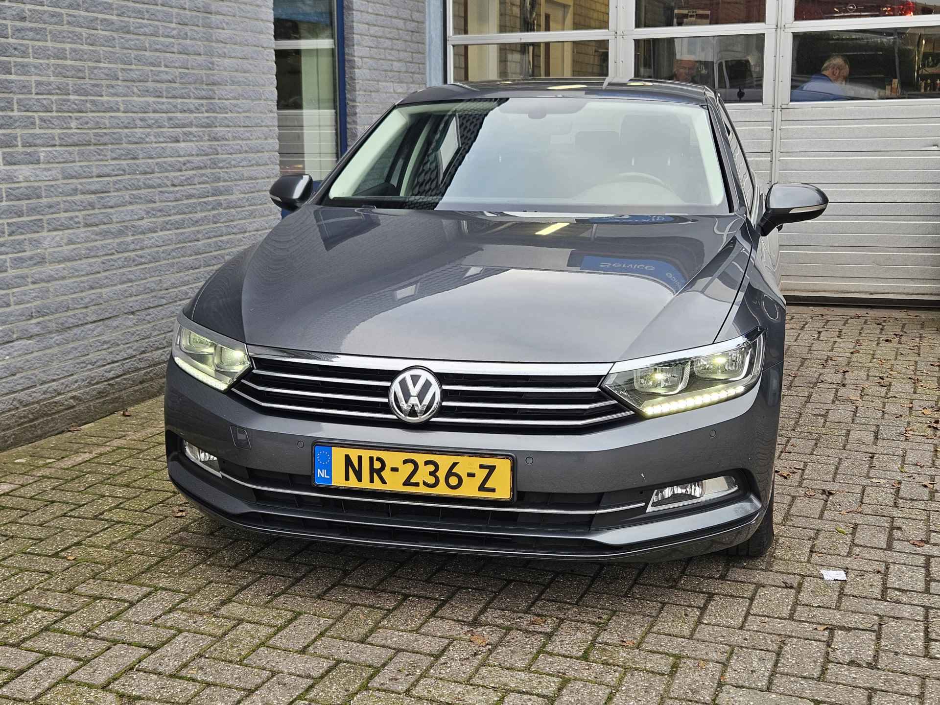 Volkswagen Passat 1.6 TDI Connected Series Inclusief Afleveringskosten - 6/26