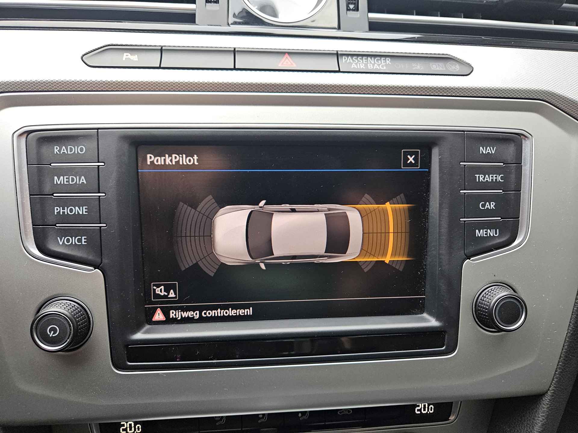 Volkswagen Passat 1.6 TDI Connected Series Inclusief Afleveringskosten - 16/26