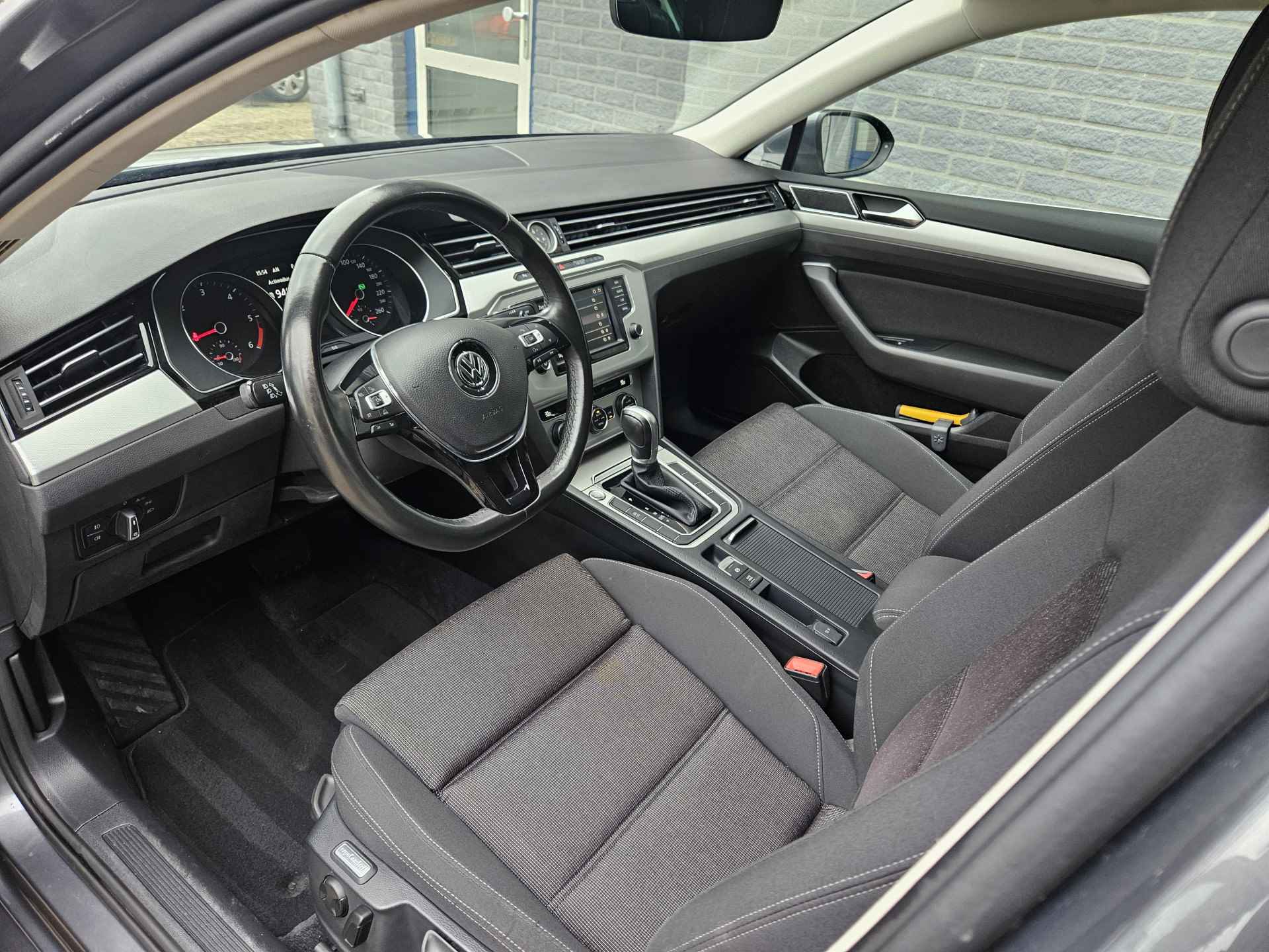 Volkswagen Passat 1.6 TDI Connected Series Inclusief Afleveringskosten - 21/26