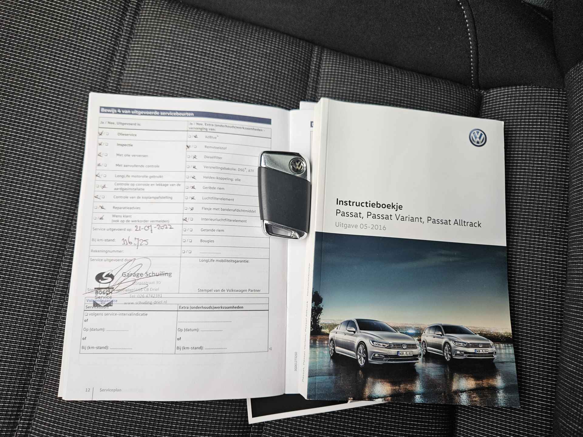 Volkswagen Passat 1.6 TDI Connected Series Inclusief Afleveringskosten - 26/26