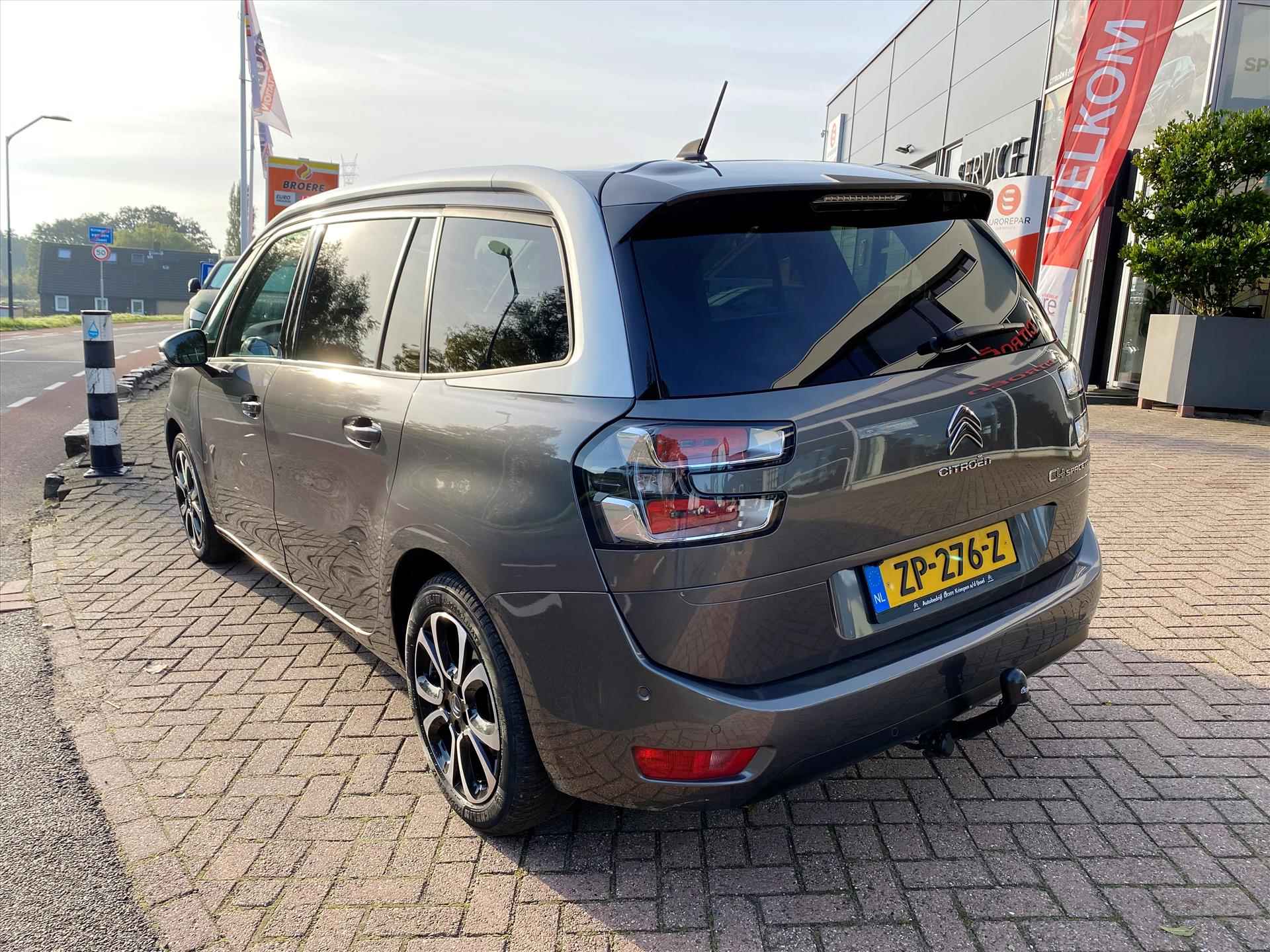 Citroen Grand C4 Picasso 130pk EAT8 Automaat Feel 7-zits | trekhaak, camera, parkeersensoren v&a, 17 inch velgen, navigatie, dab, dodehoekdetectie, android, apple. climate - 4/63