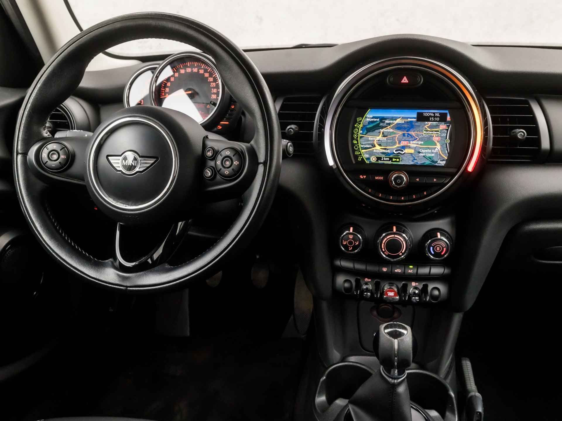 MINI Mini 1.2 One Sport (NAVIGATIE, 5 DEURS, DEALER ONDERHOUDEN, CRUISE, SPORTSTOELEN, ELEK RAMEN, NIEUWE APK, LM VELGEN, NIEUWSTAAT) - 7/33