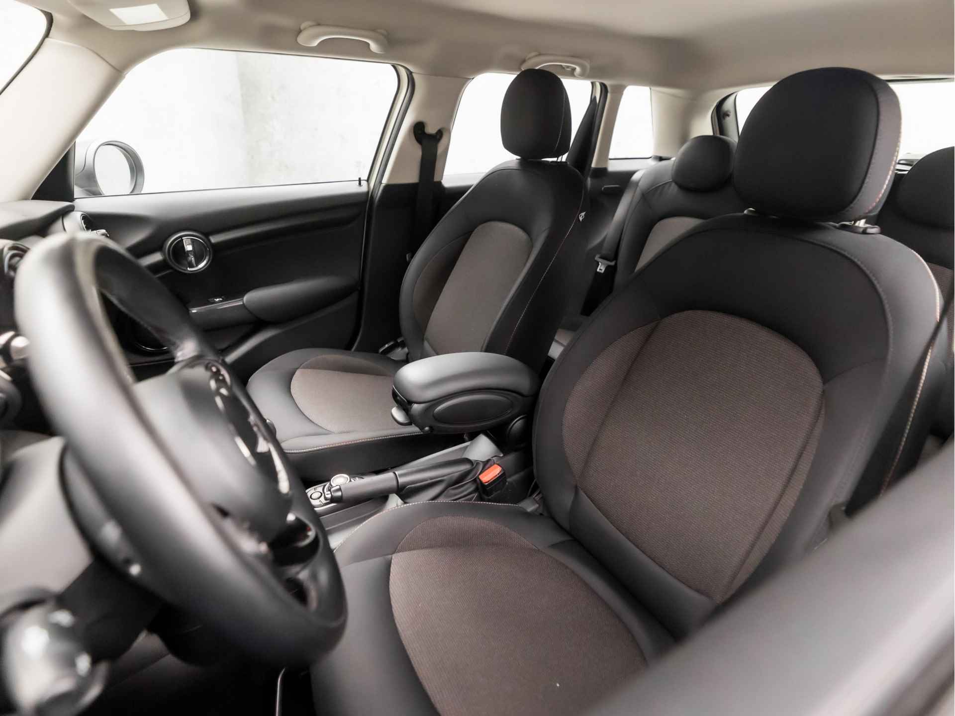 MINI Mini 1.2 One Sport (NAVIGATIE, 5 DEURS, DEALER ONDERHOUDEN, CRUISE, SPORTSTOELEN, ELEK RAMEN, NIEUWE APK, LM VELGEN, NIEUWSTAAT) - 15/33