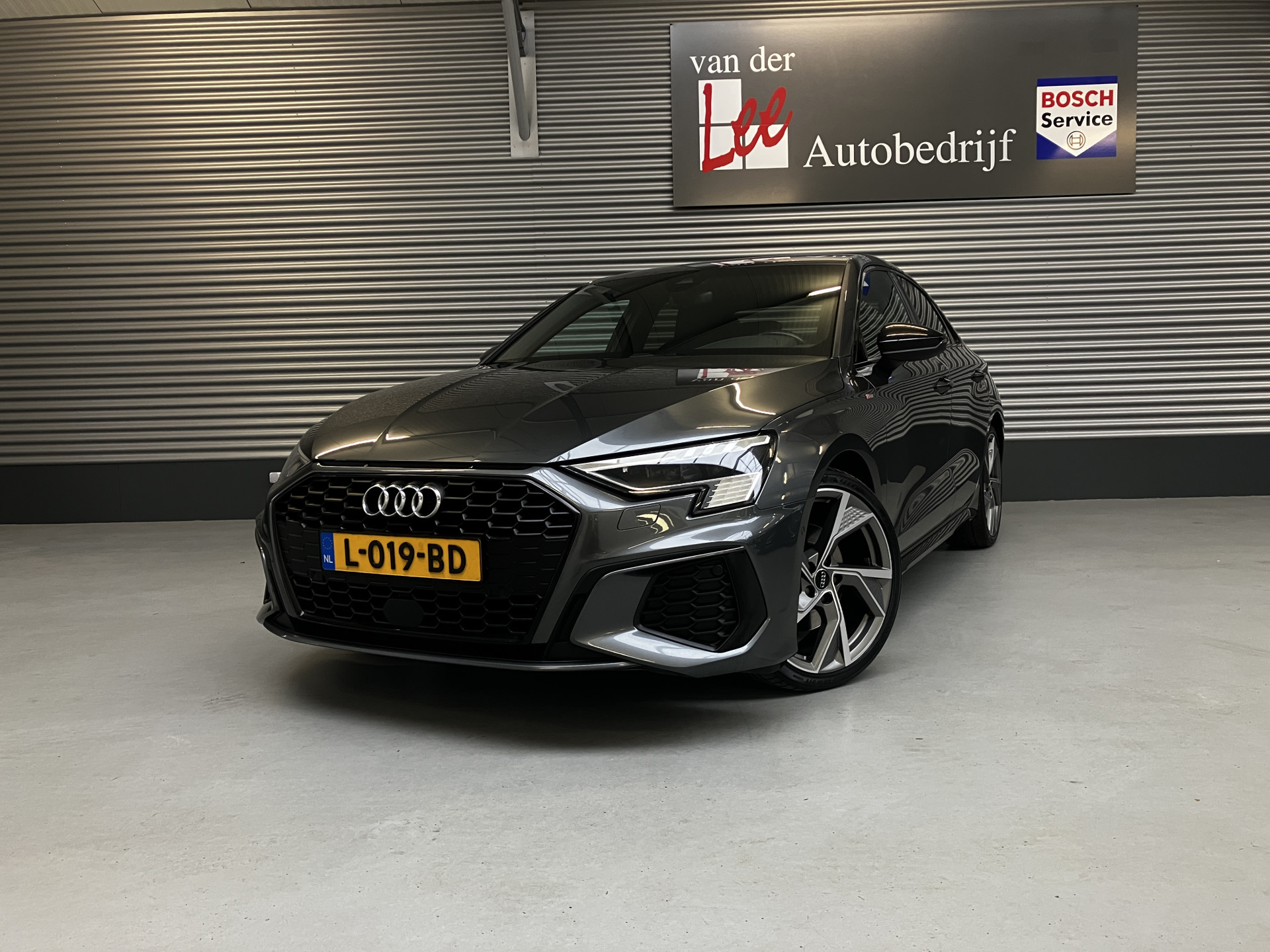 Audi A3 35 TDI S-LINE/MATRIX/CAM/BLACK ED/ADAPTIVE CR/19 INCH/ENZ