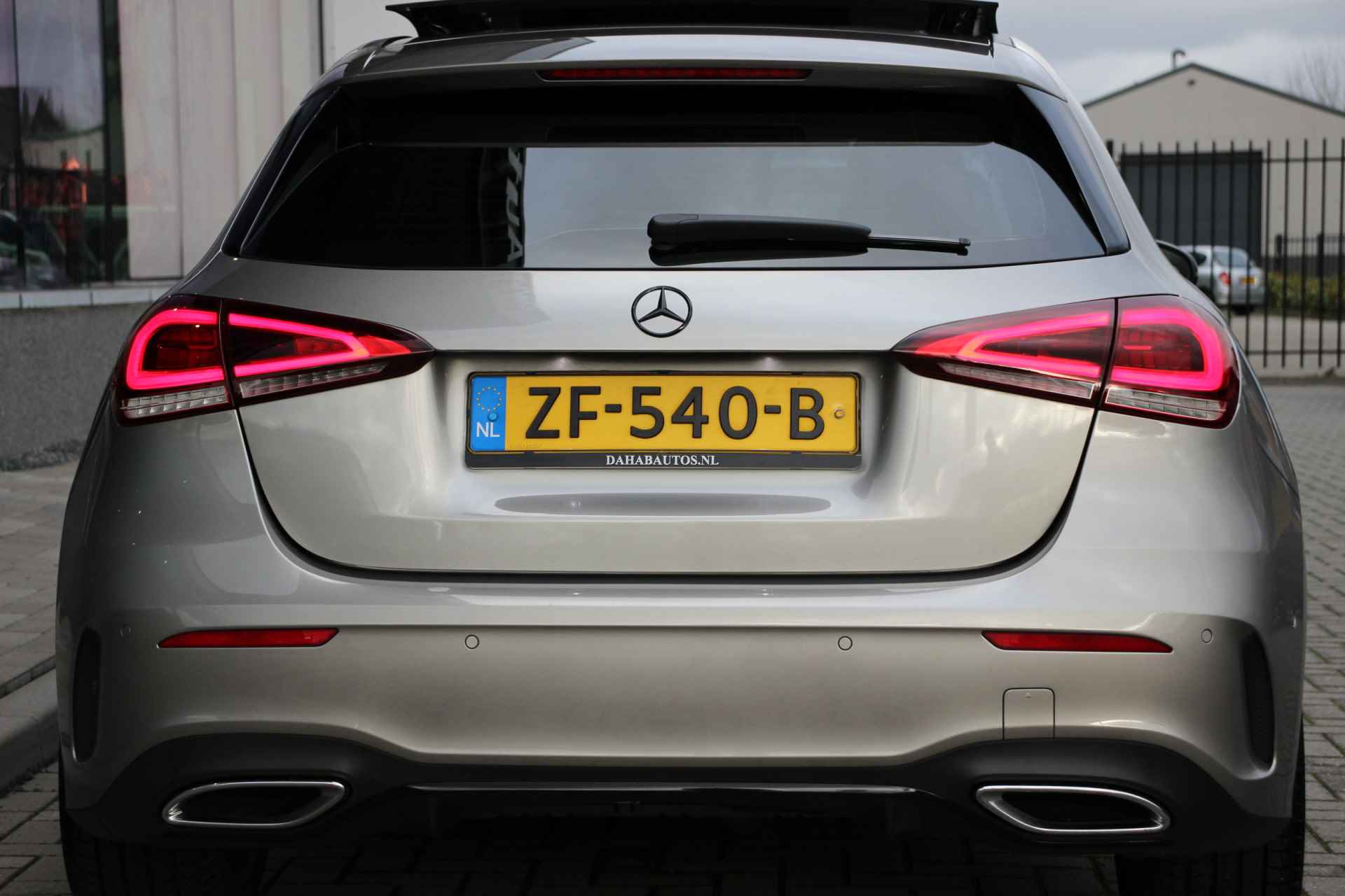 Mercedes-Benz A-Klasse 220 AMG Premium Plus | Night pakket | Leder | Pano | Sfeer | Burmester | - 17/44