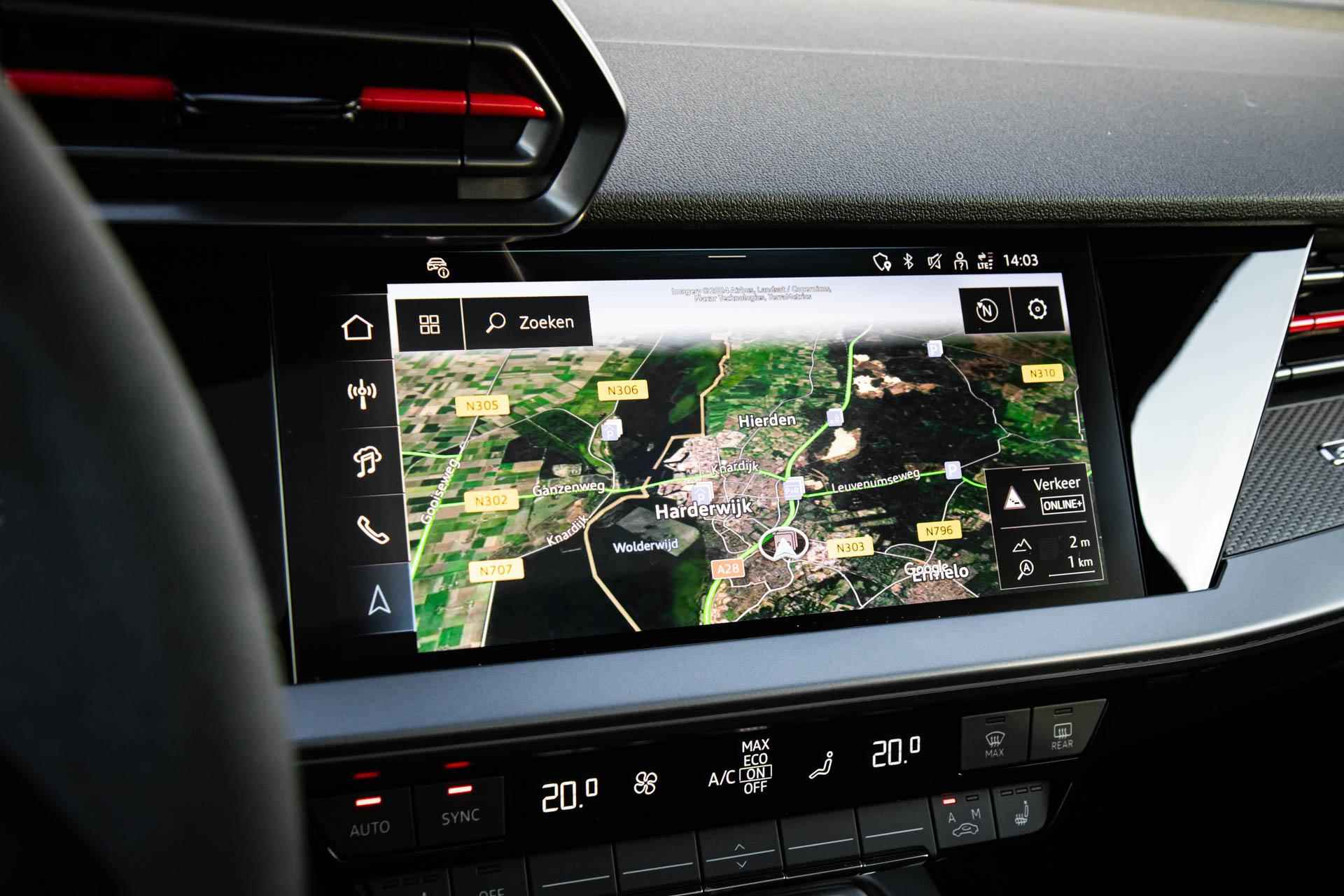 Audi RS 3 Sportback 2.5 TFSI 400pk quattro | Glazen Panoramadak | LMV 19'' | Head-up Display - 42/53