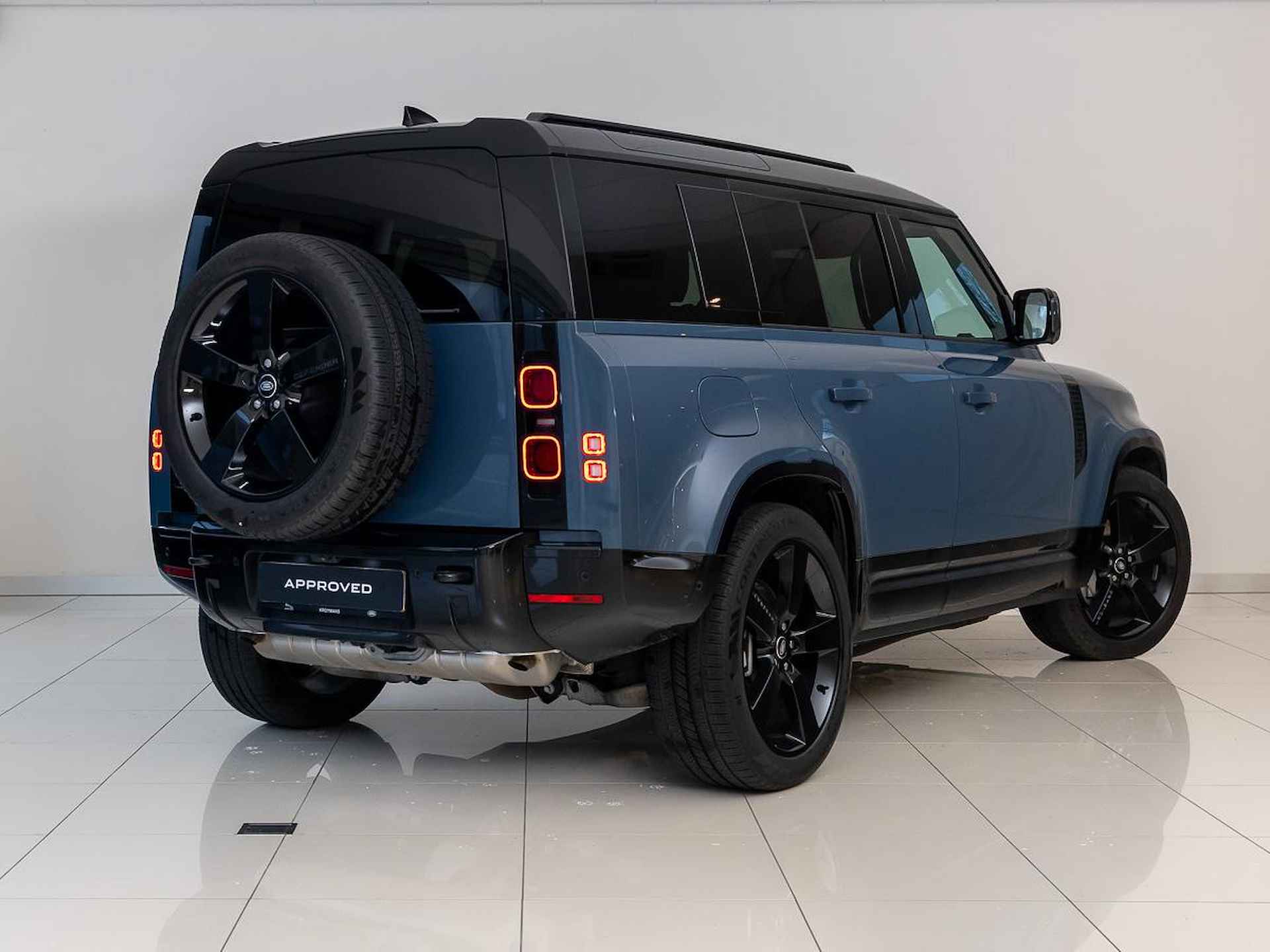 Land Rover Defender 110 2.0 P300e 110 X-Dynamic HSE | Trekhaak | 22" | HuD - 2/26