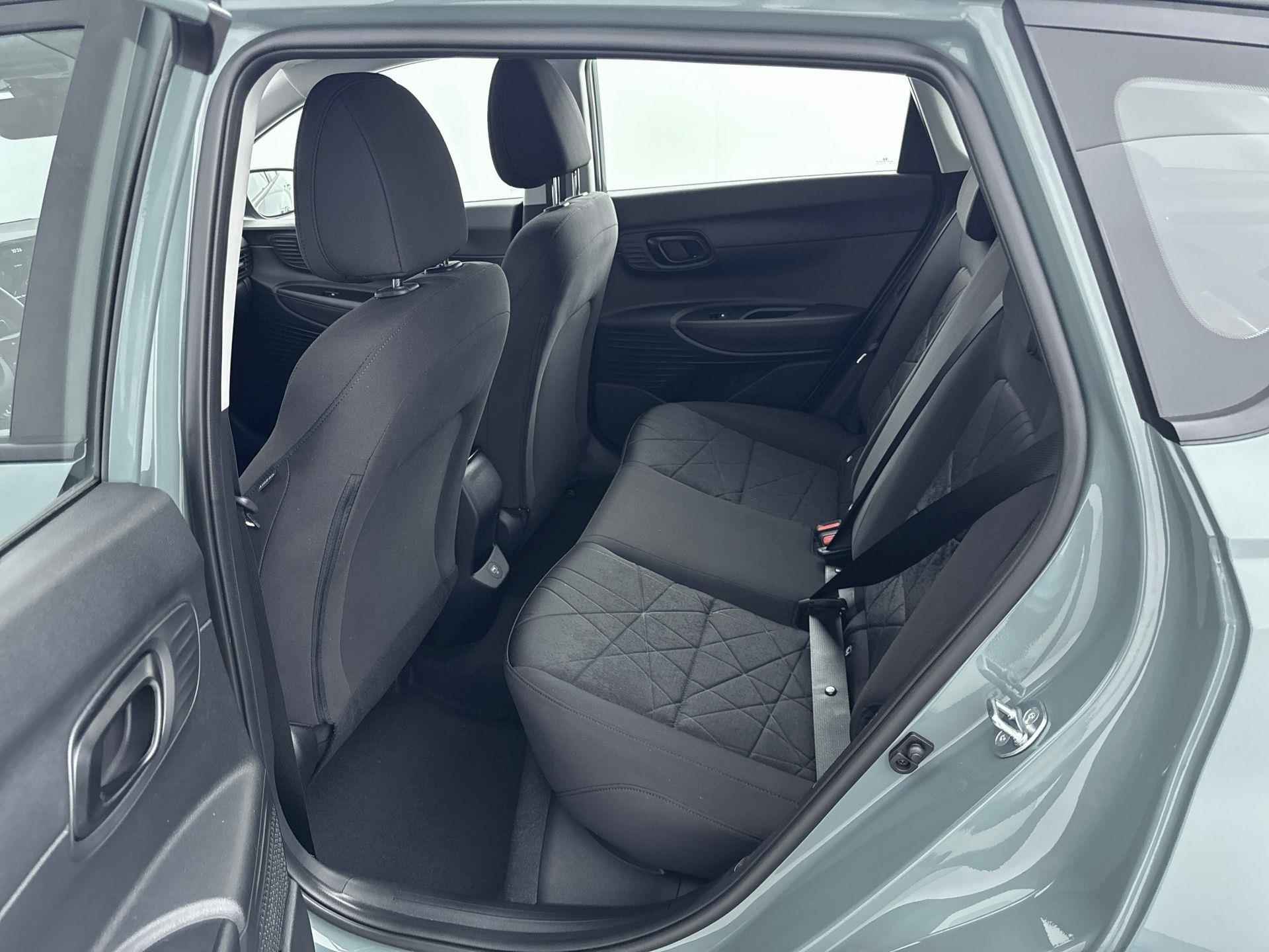 Hyundai Bayon 1.0 T-GDI Comfort Smart | Incl. €2000,- Voorraadactie! | Parkeersensoren | Navigatie | Camera | Lm-wielen | - 10/29