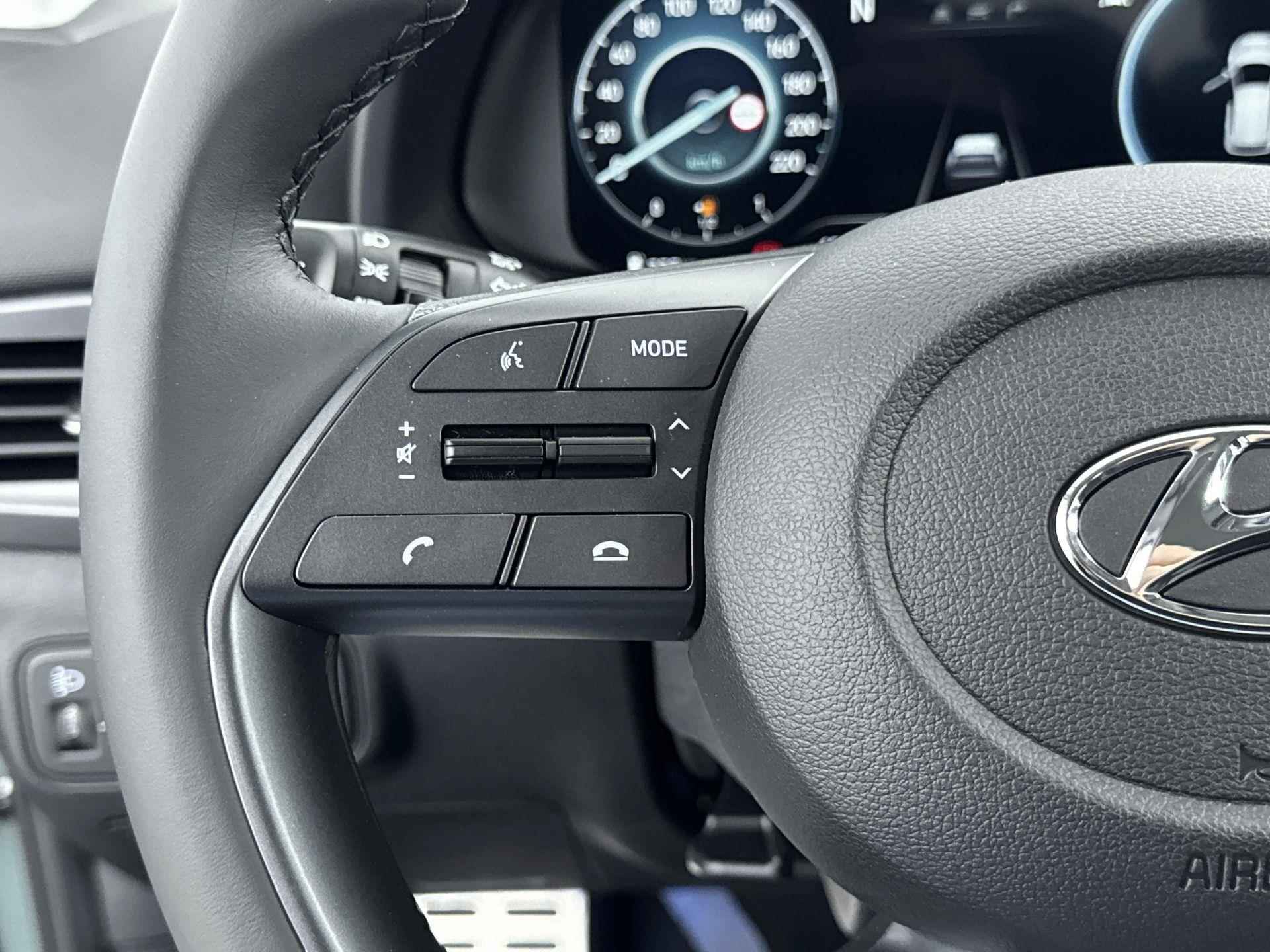 Hyundai Bayon 1.0 T-GDI Comfort Smart | Incl. €2000,- Voorraadactie! | Parkeersensoren | Navigatie | Camera | Lm-wielen | - 18/29