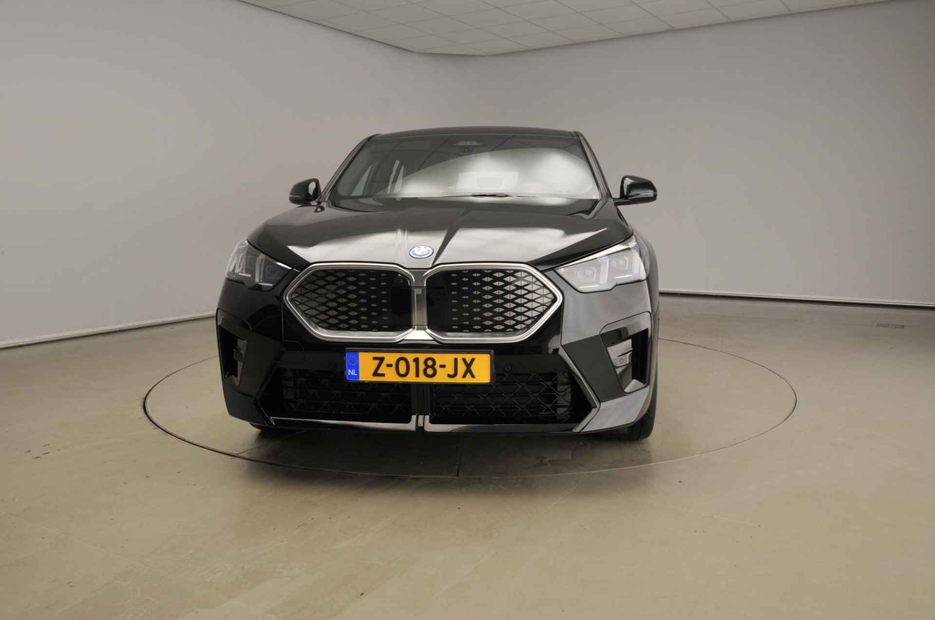 BMW iX2 xDrive30 M-Sportpakket | LED | Leder | HUD | Schuifdak | Elektr. zetels | Keyles go | DAB | Harman-kardon sound | Alu 19 inch - 6/54