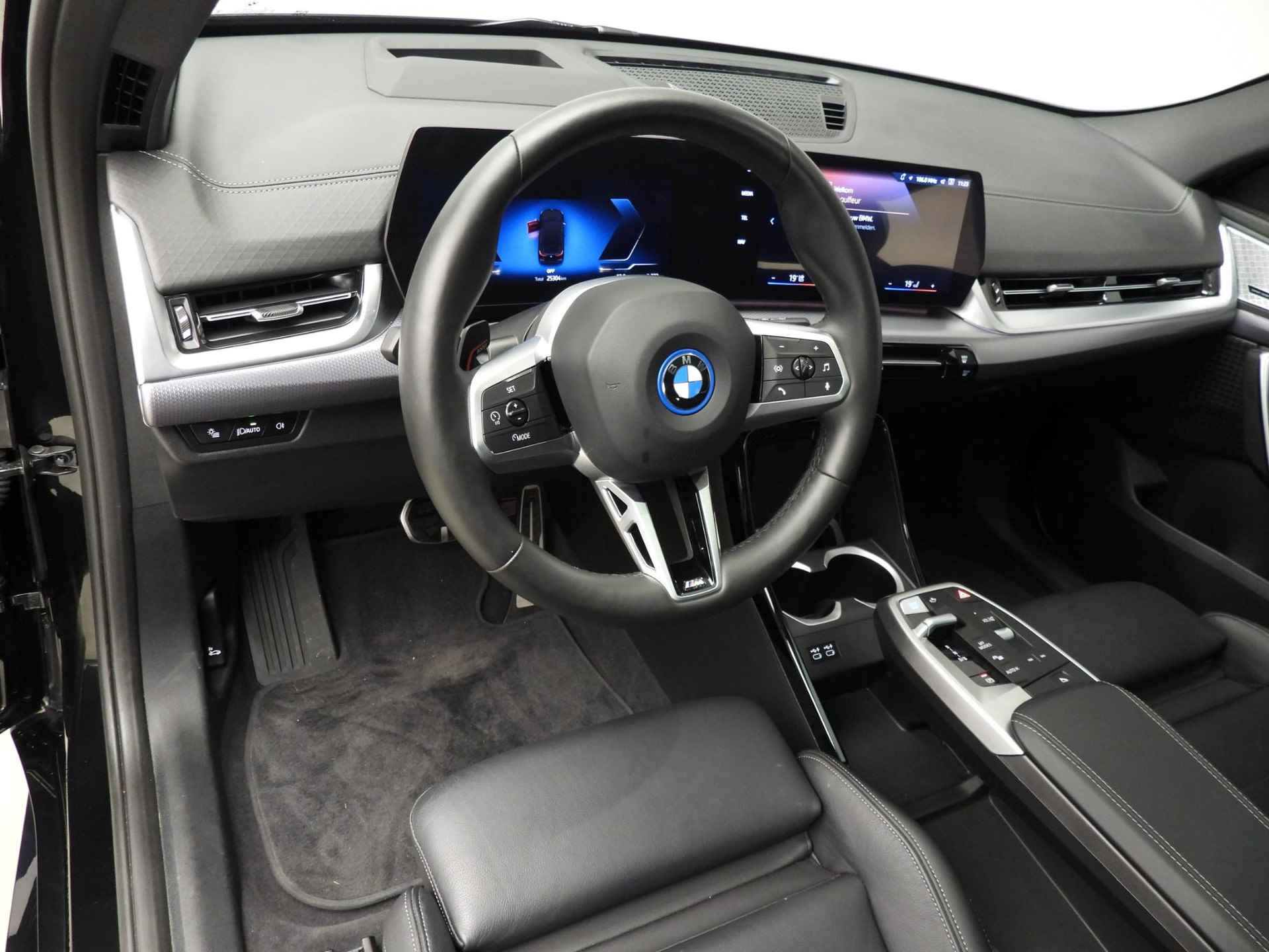 BMW iX2 xDrive30 M-Sportpakket | LED | Leder | HUD | Schuifdak | Elektr. zetels | Keyles go | DAB | Harman-kardon sound | Alu 19 inch - 7/54