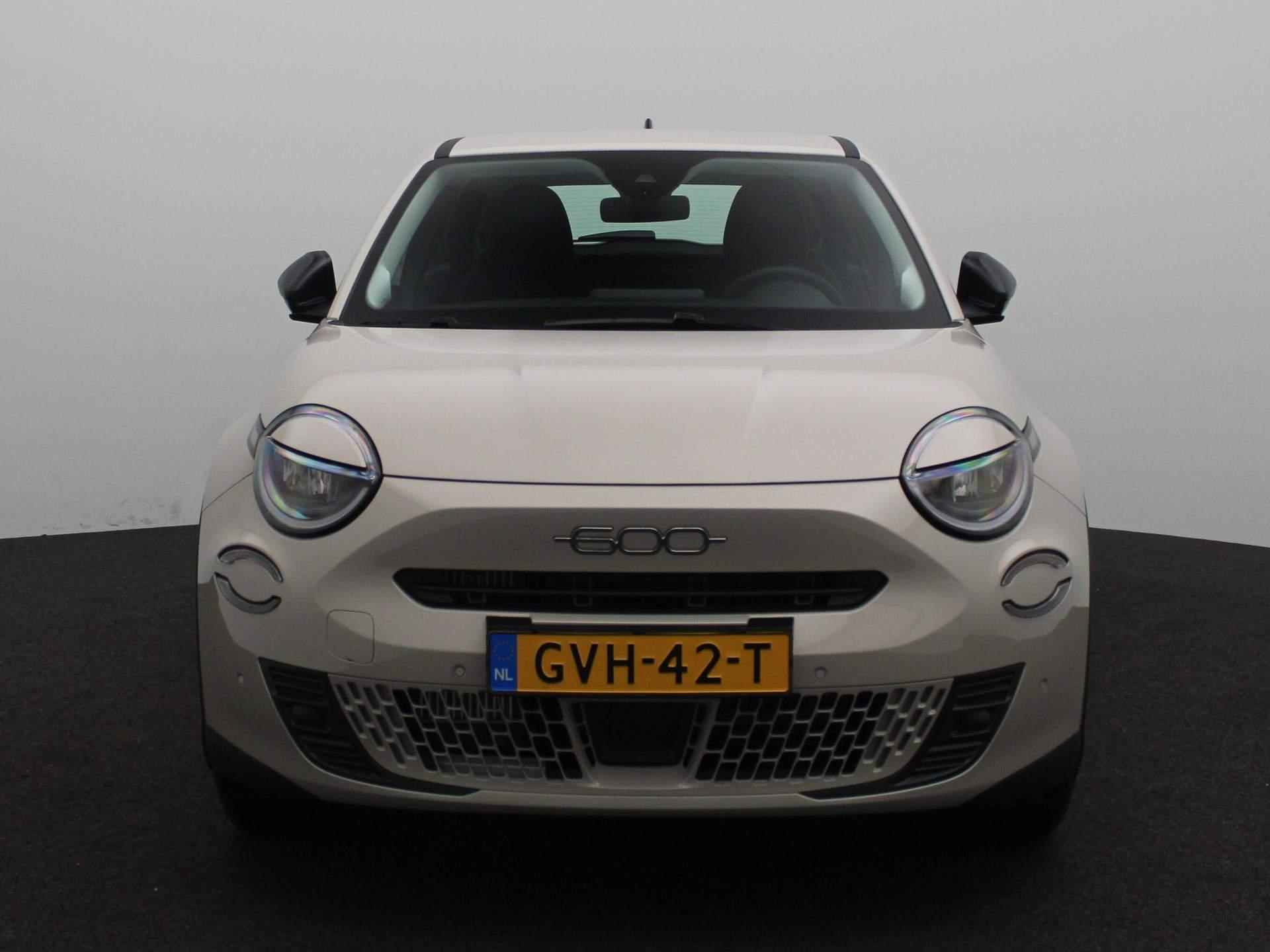 Fiat 600 1.2 Hybrid 136 Urban | Camera | Parkeersensoren rondom | - 3/29