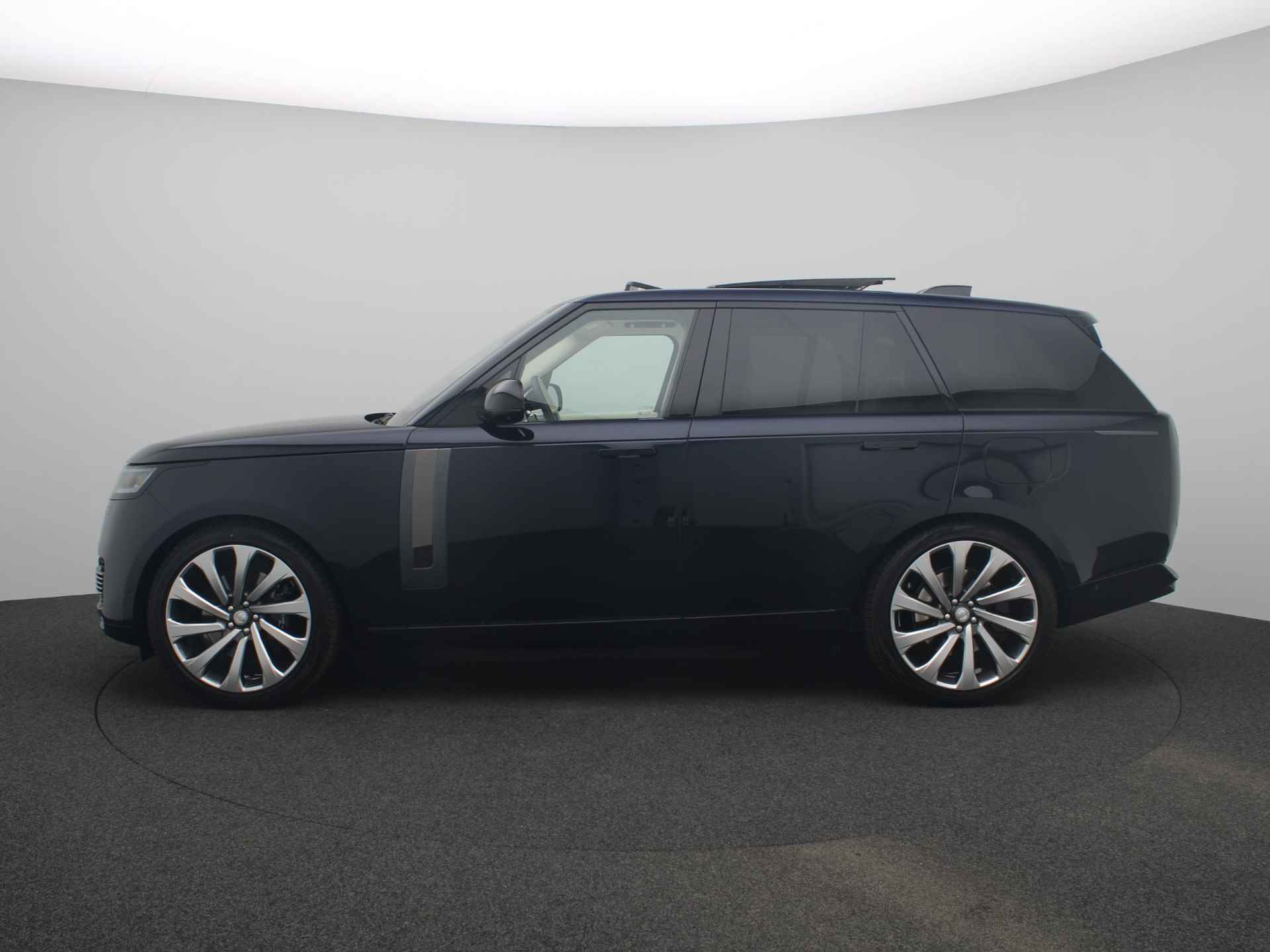 Land Rover Range Rover P550e SV PHEV SVO lak | Stoel verwarming en koeling | Meridian Signature Surround | Massage - 6/63