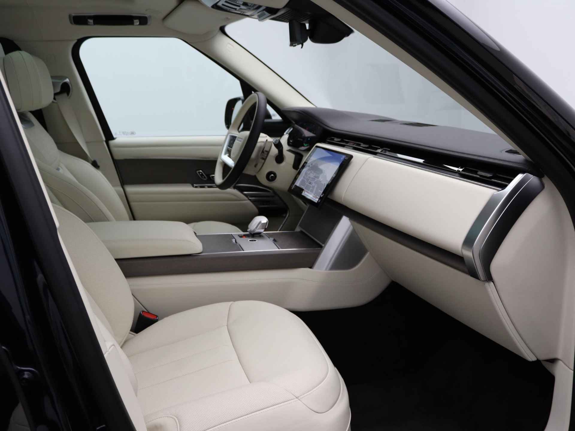 Land Rover Range Rover P550e SV PHEV SVO lak | Stoel verwarming en koeling | Meridian Signature Surround | Massage - 33/63