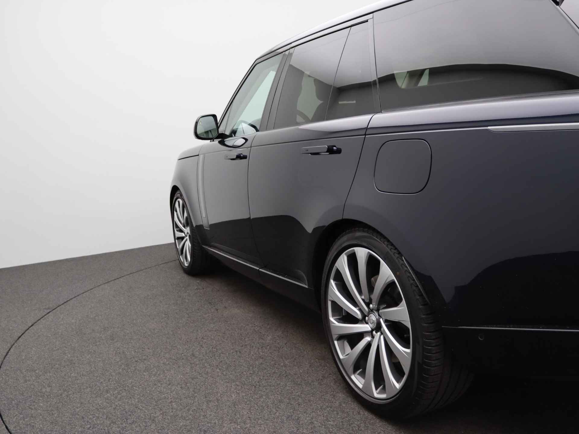 Land Rover Range Rover P550e SV PHEV SVO lak | Stoel verwarming en koeling | Meridian Signature Surround | Massage - 52/63