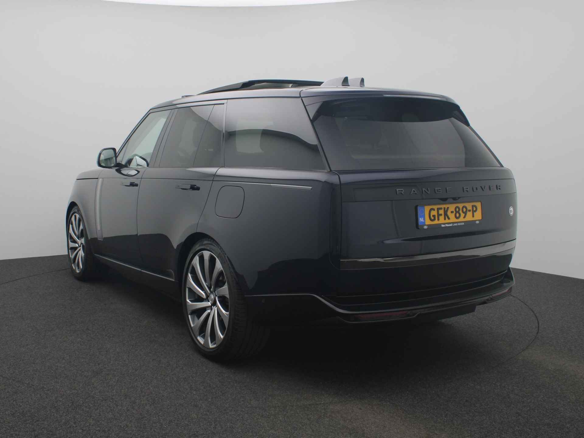 Land Rover Range Rover P550e SV PHEV SVO lak | Stoel verwarming en koeling | Meridian Signature Surround | Massage - 4/63