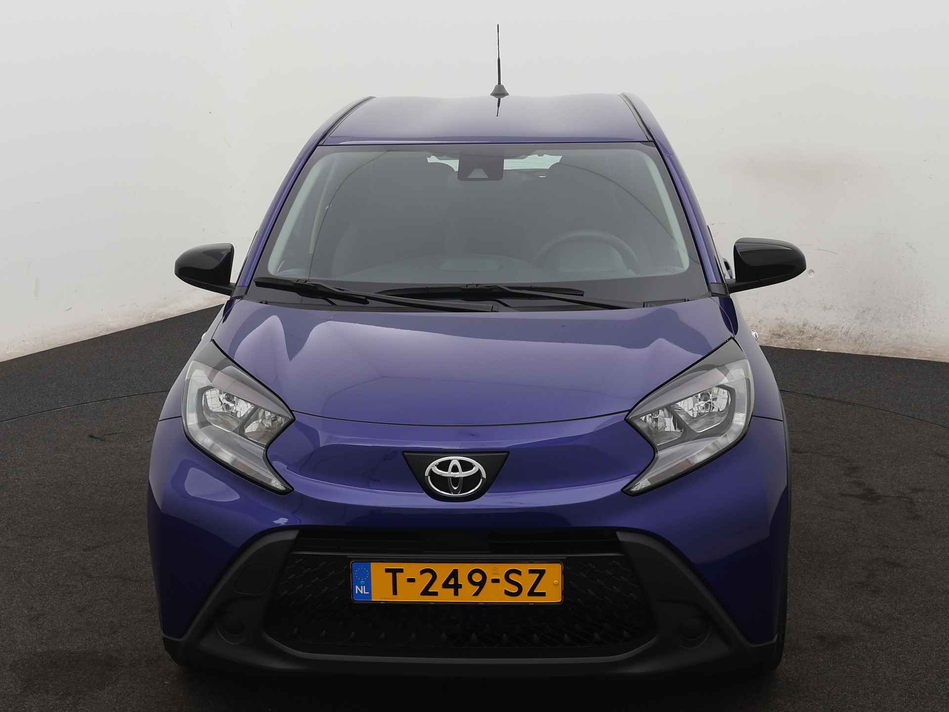 Toyota Aygo X 1.0 VVT-i MT play | Apple CarPlay / Android Auto (Navigatie) | Camera | Airco | - 28/41