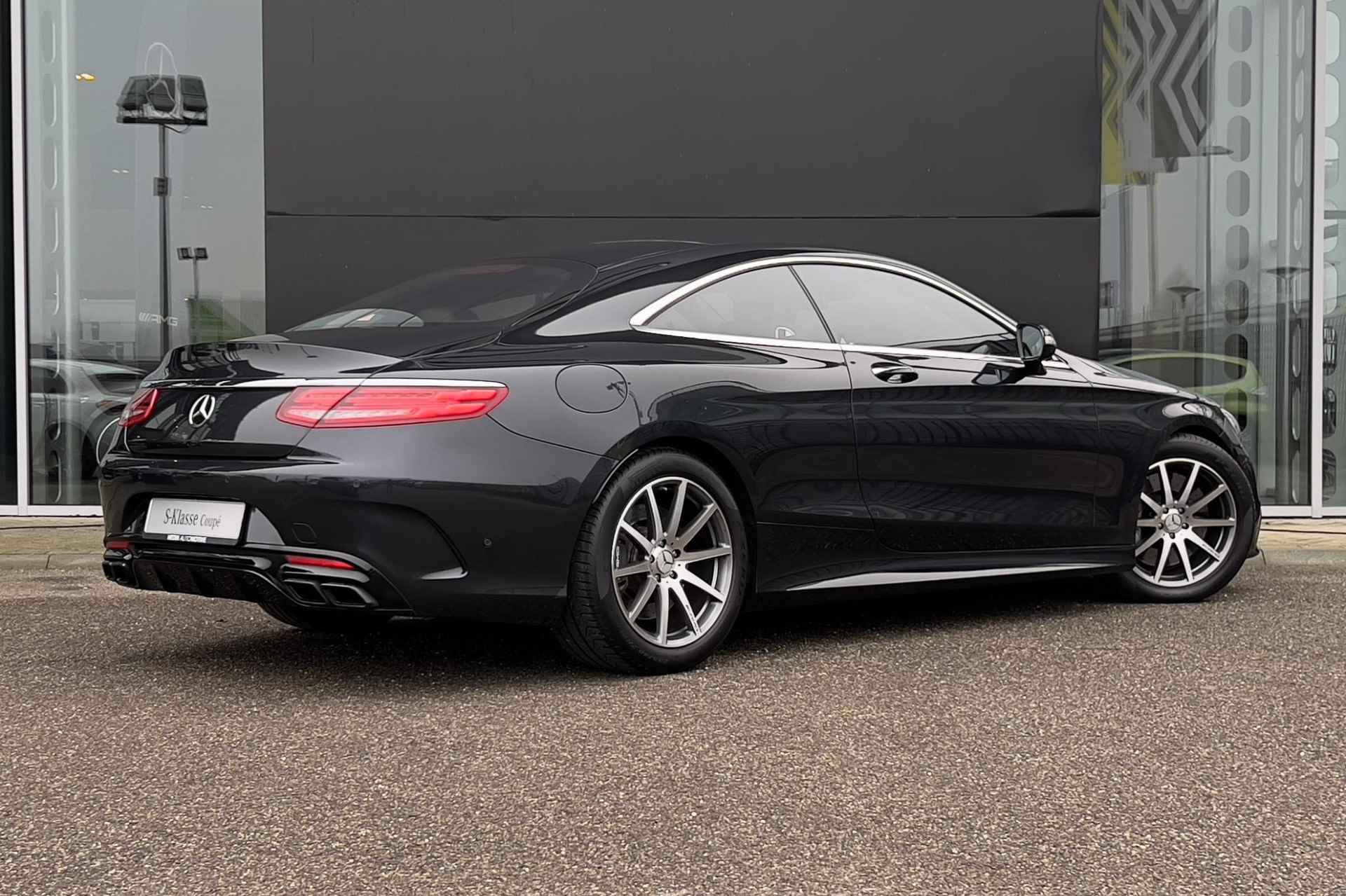 Mercedes-Benz S-klasse S 63 AMG Coupé Automaat 4MATIC | AMG Nightpakket | Head-Up | Distronic+ | Burmester Audio | Panoramadak | Sfeerverlichting - 2/37