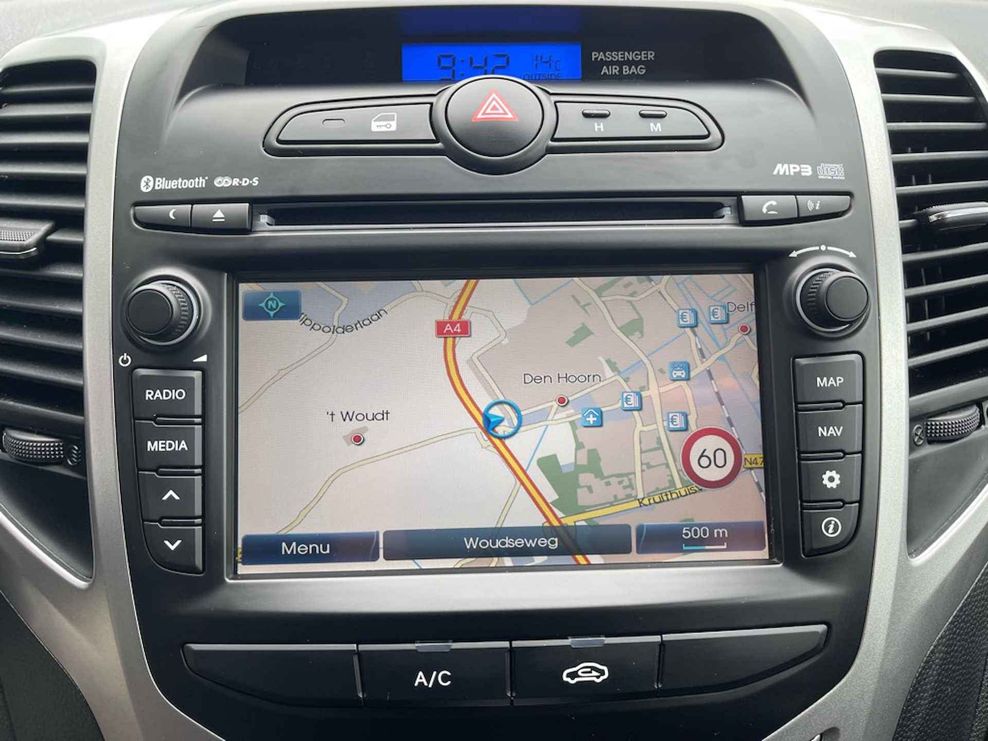 Hyundai ix20 1.4i Go!, Airco, Nav, Camera, Trekhaak - 19/25