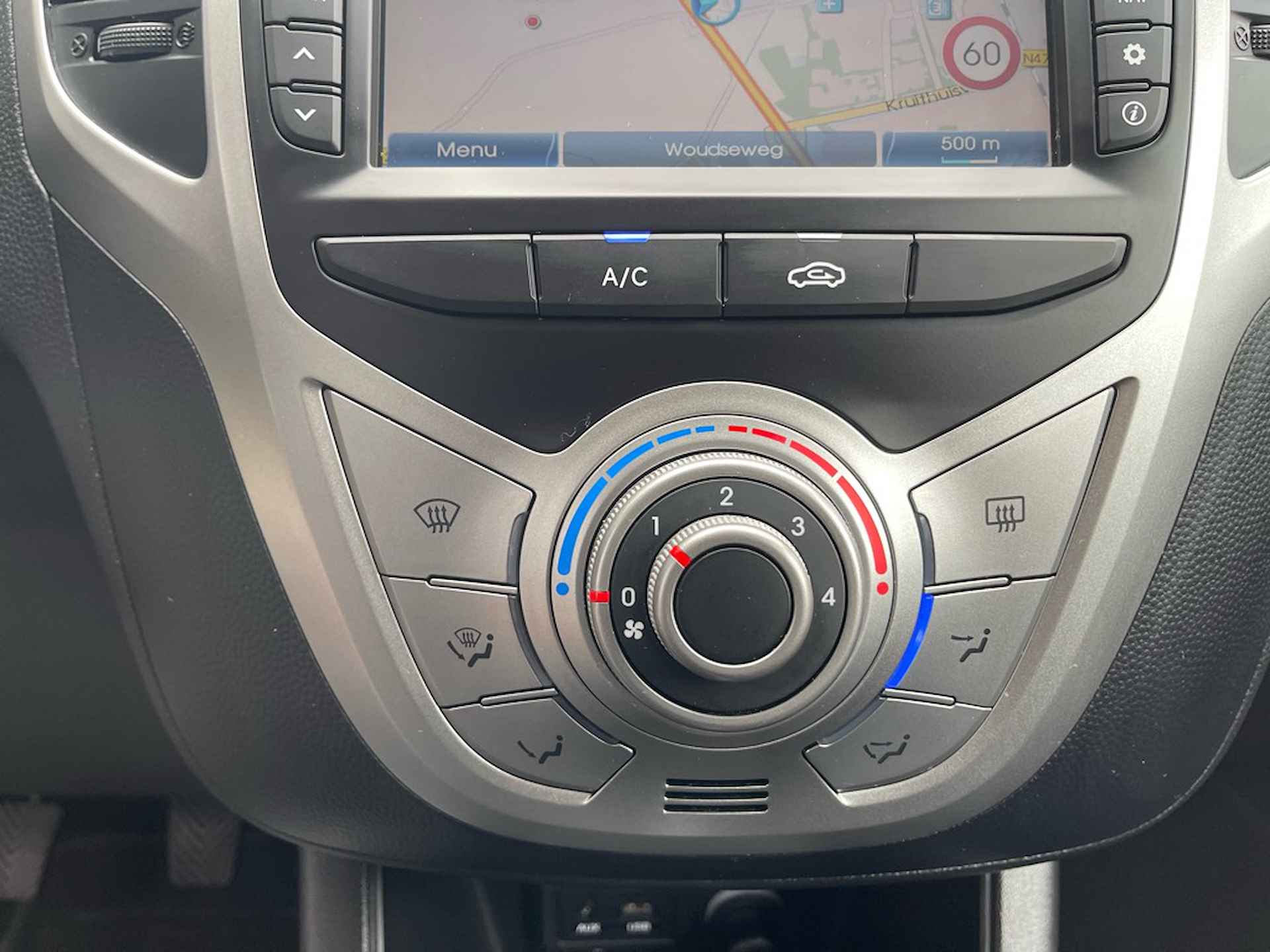 Hyundai ix20 1.4i Go!, Airco, Nav, Camera, Trekhaak - 20/25