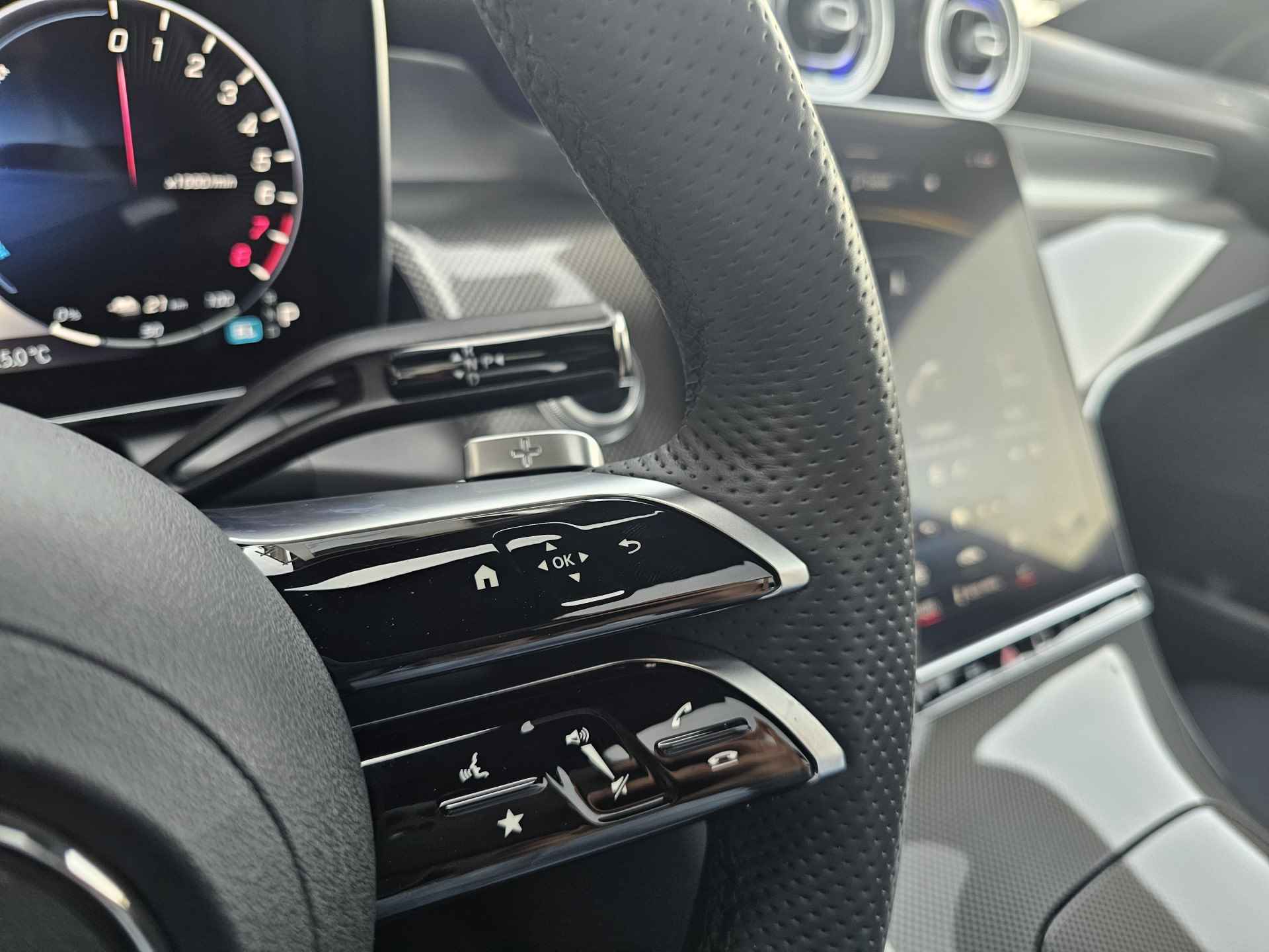 Mercedes-Benz GLC 300e 4-Matic AMG Line | Rij-assistentiepakket | Panoramadak | Memorypakket | 360° Camera - 15/18
