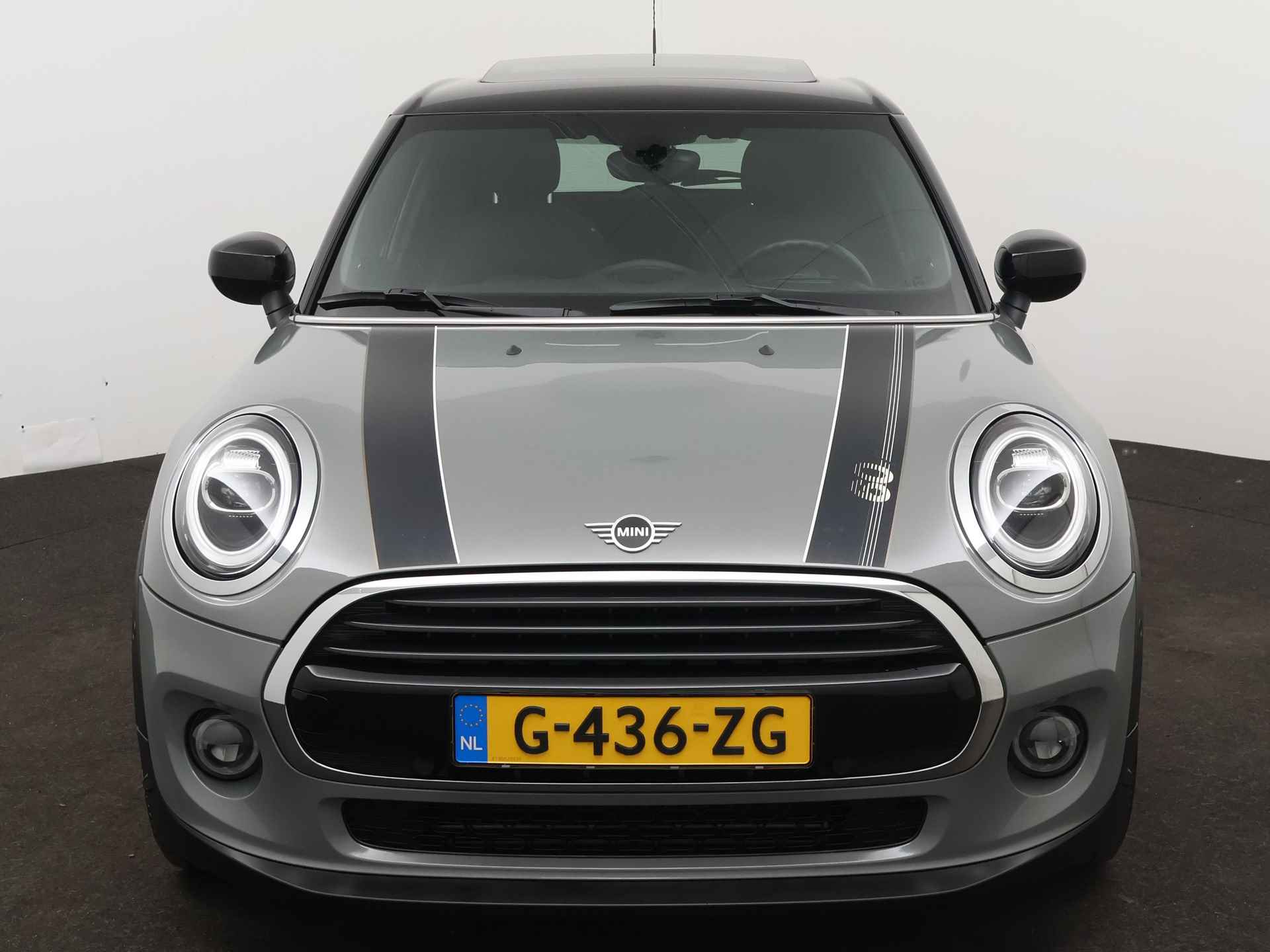 MINI 5-deurs 1.5 136pk Cooper 60 Years Edition Automaat | Panoramadak | Harman Kardon Audio | Union Jack | Leer | Navigatie | Head-up Display | Stoelverwarming | Climate Control | - 27/46