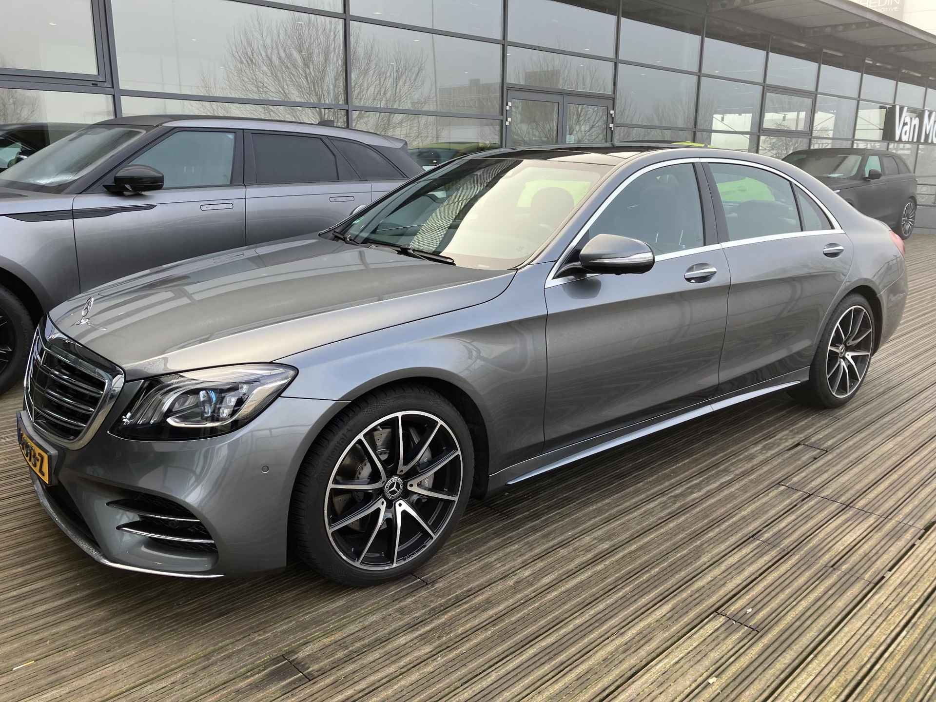 Mercedes-Benz S-klasse 350d 4Matic Lang Premium Plus | AMG PLUS LINE | 20 INCH | AIRMATIC LUCHTVERING | STOELVENTILATIE | PANORAMA/SCHUIF-KANTELDAK | RIJ-ASSISTENTIE PAKKET | 360 CAMERA | VOLLEDIG MERCEDES ONDERHOUDEN | - 4/19