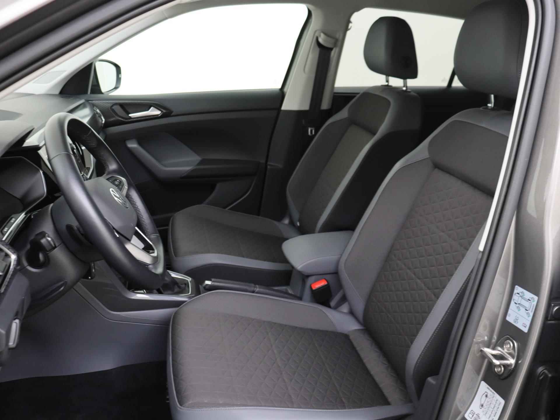 Volkswagen T-Cross 1.5 TSI Style | Adaptieve Cruise Control | Stoelverwarming | Camera | Apple Carplay & Android Auto | Blind Spot Warning | Privacy Glass - 3/24