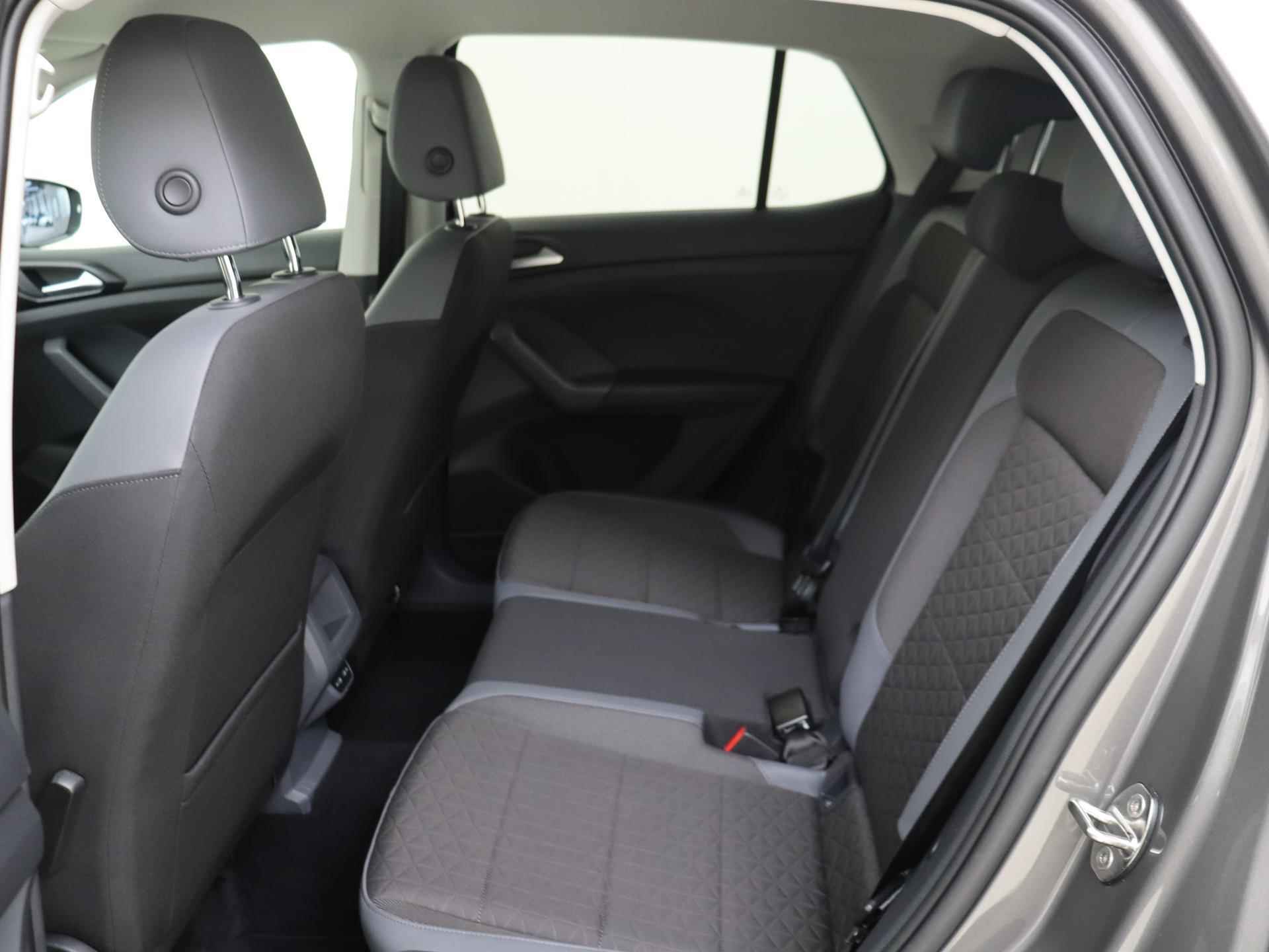 Volkswagen T-Cross 1.5 TSI Style | Adaptieve Cruise Control | Stoelverwarming | Camera | Apple Carplay & Android Auto | Blind Spot Warning | Privacy Glass - 5/24