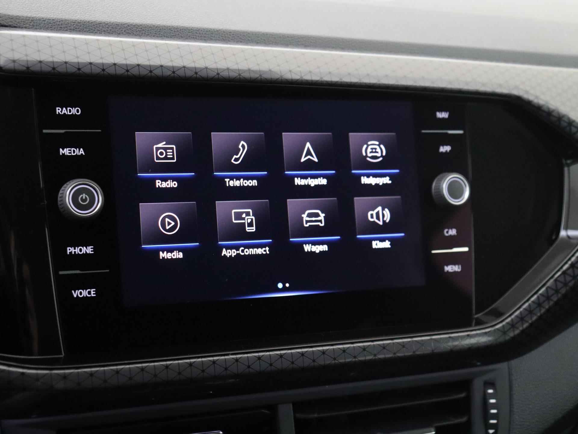 Volkswagen T-Cross 1.5 TSI Style | Adaptieve Cruise Control | Stoelverwarming | Camera | Apple Carplay & Android Auto | Blind Spot Warning | Privacy Glass - 14/24