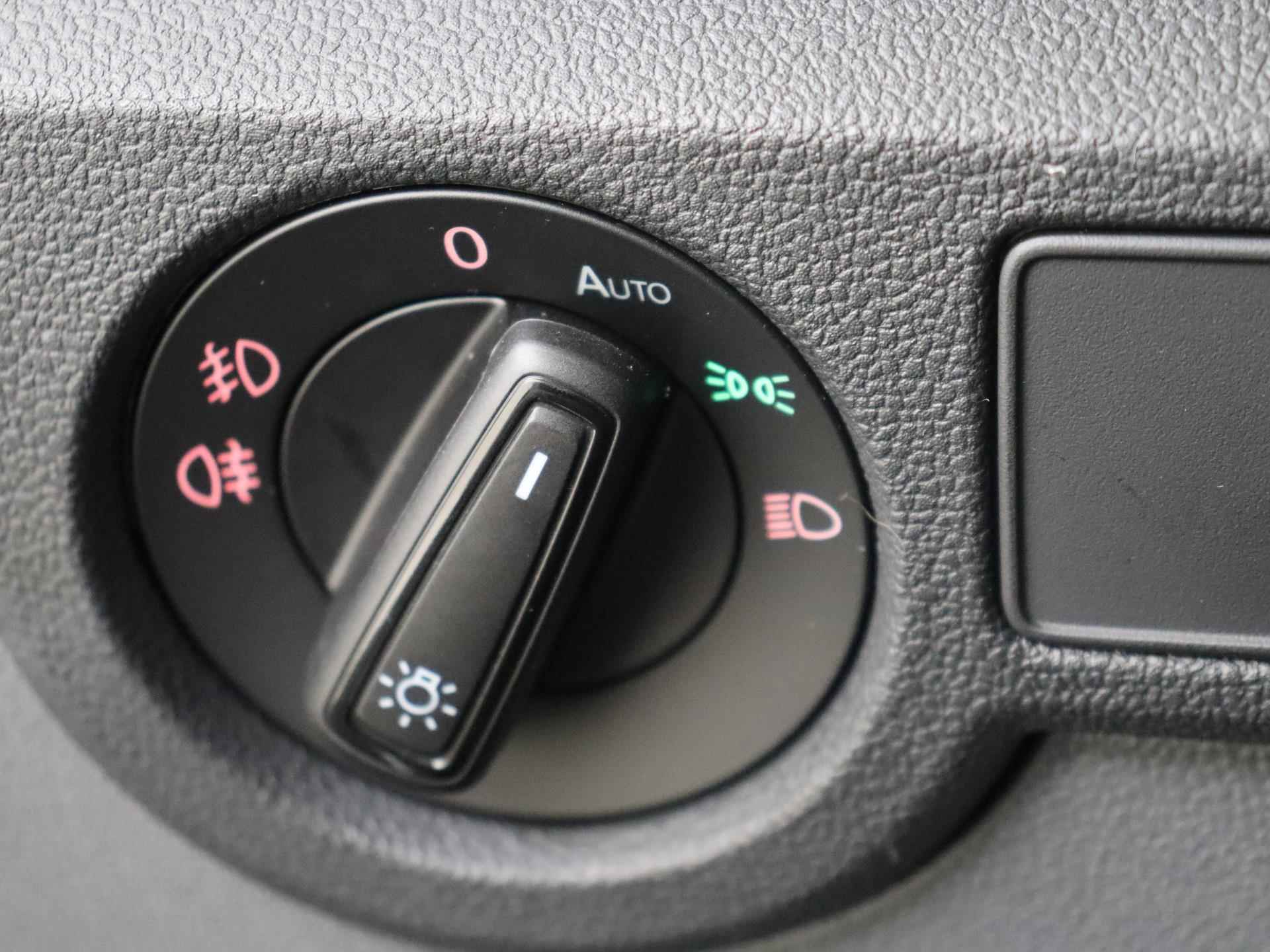 Volkswagen T-Cross 1.5 TSI Style | Adaptieve Cruise Control | Stoelverwarming | Camera | Apple Carplay & Android Auto | Blind Spot Warning | Privacy Glass - 20/24