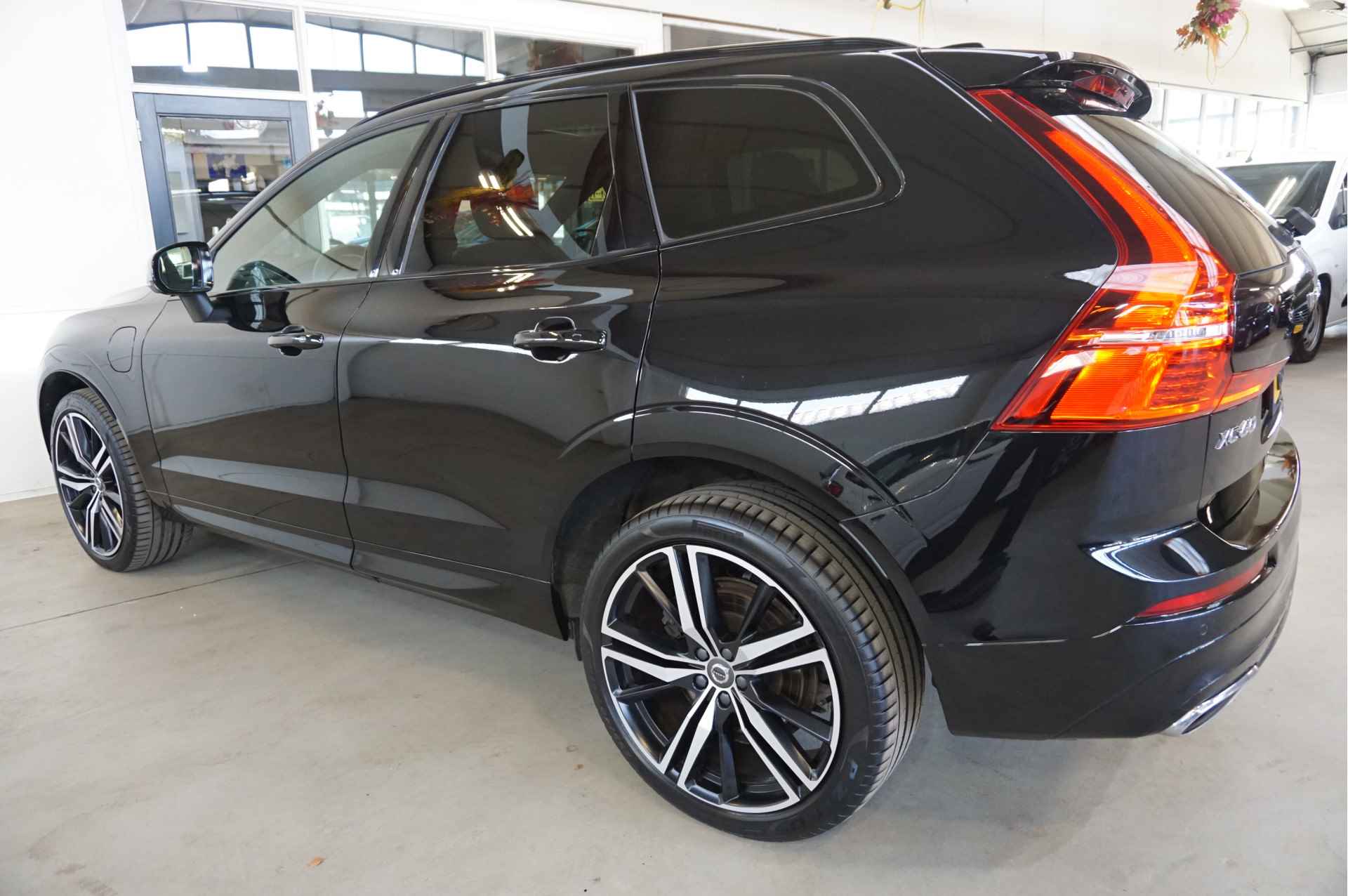 Volvo XC60 2.0 Recharge T8 AWD R-Design 21"Velgen - Pilot Assist Adaptief Cruiscontr. - 38/68