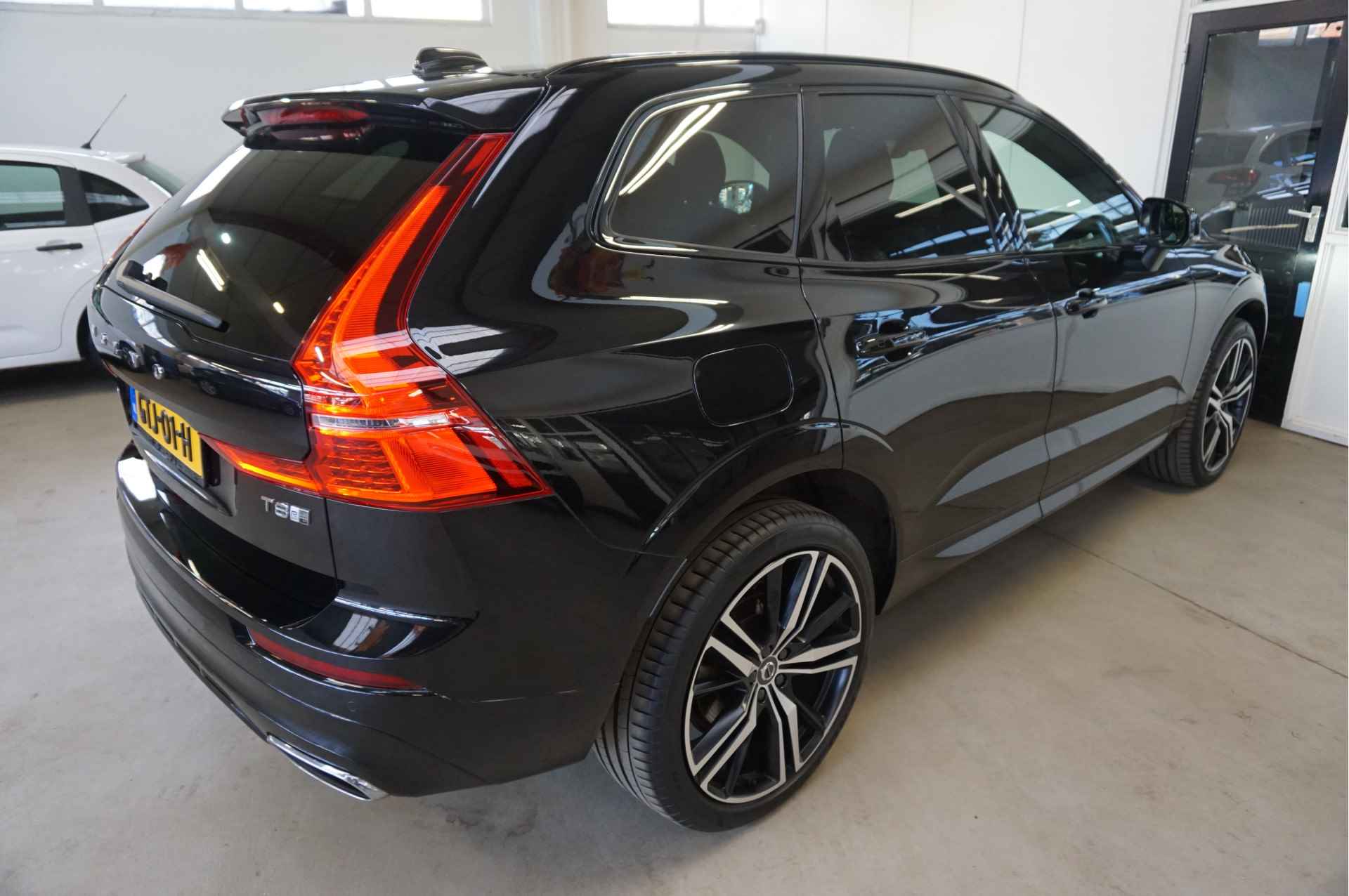 Volvo XC60 2.0 Recharge T8 AWD R-Design 21"Velgen - Pilot Assist Adaptief Cruiscontr. - 47/68