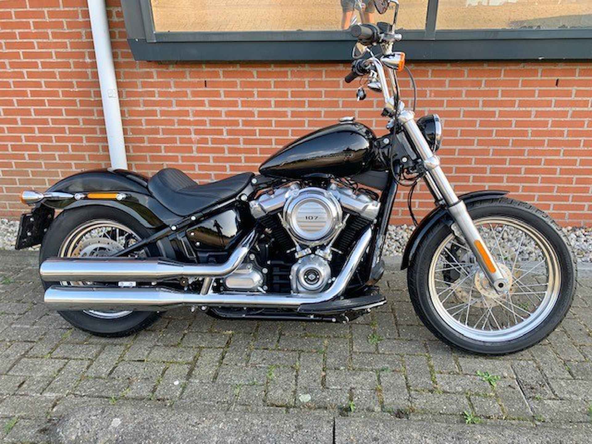 Harley-Davidson SOFTAIL FXST / FXBB STREETBOB - 12/13