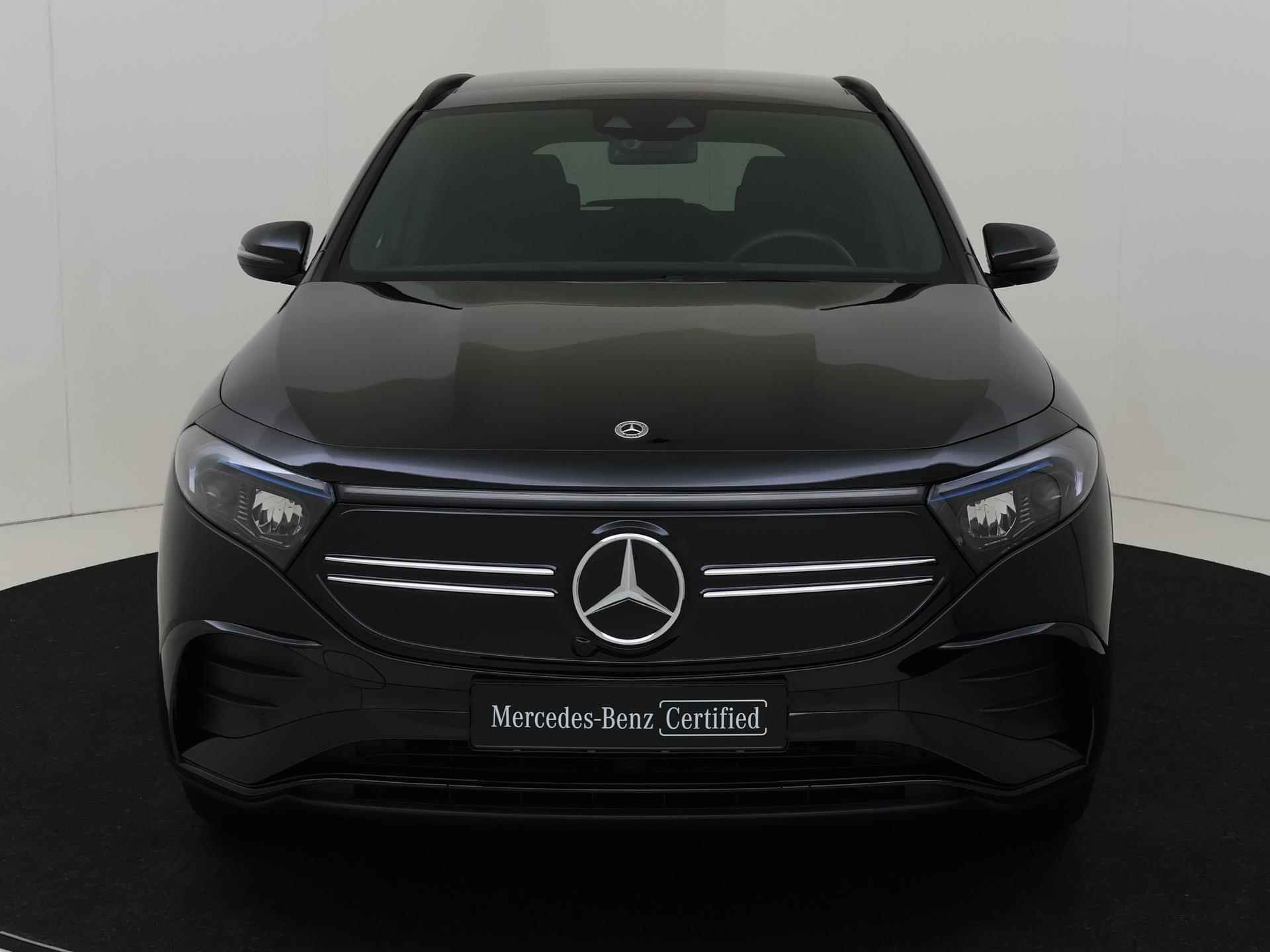 Mercedes-Benz EQA 250 AMG Line 67 kWh / Panorama-schuifdak / Nightpakket / Sfeerverlichting / Achteruitrijcamera / Easypack-Achterklep / - 9/34