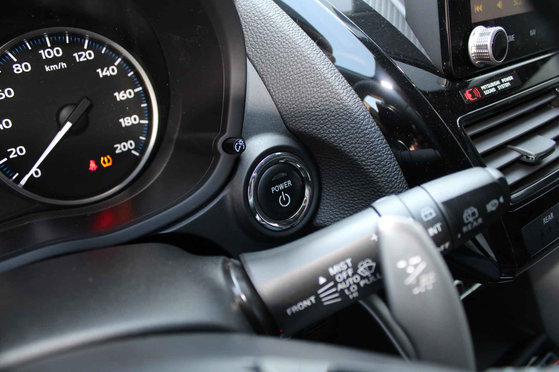 Mitsubishi Eclipse Cross 2.4 PHEV Black Edition Adapt.Cruise control, Premium Audio, Navigatie, Standkachel, 18"LM velgen. - 17/43