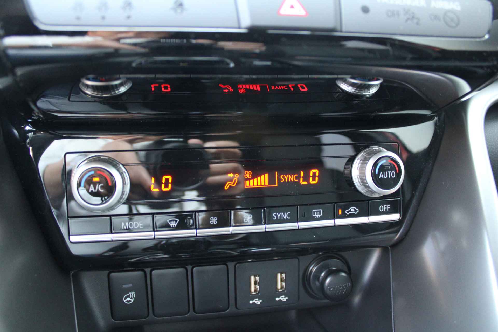 Mitsubishi Eclipse Cross 2.4 PHEV Black Edition Adapt.Cruise control, Premium Audio, Navigatie, Standkachel, 18"LM velgen. - 22/43