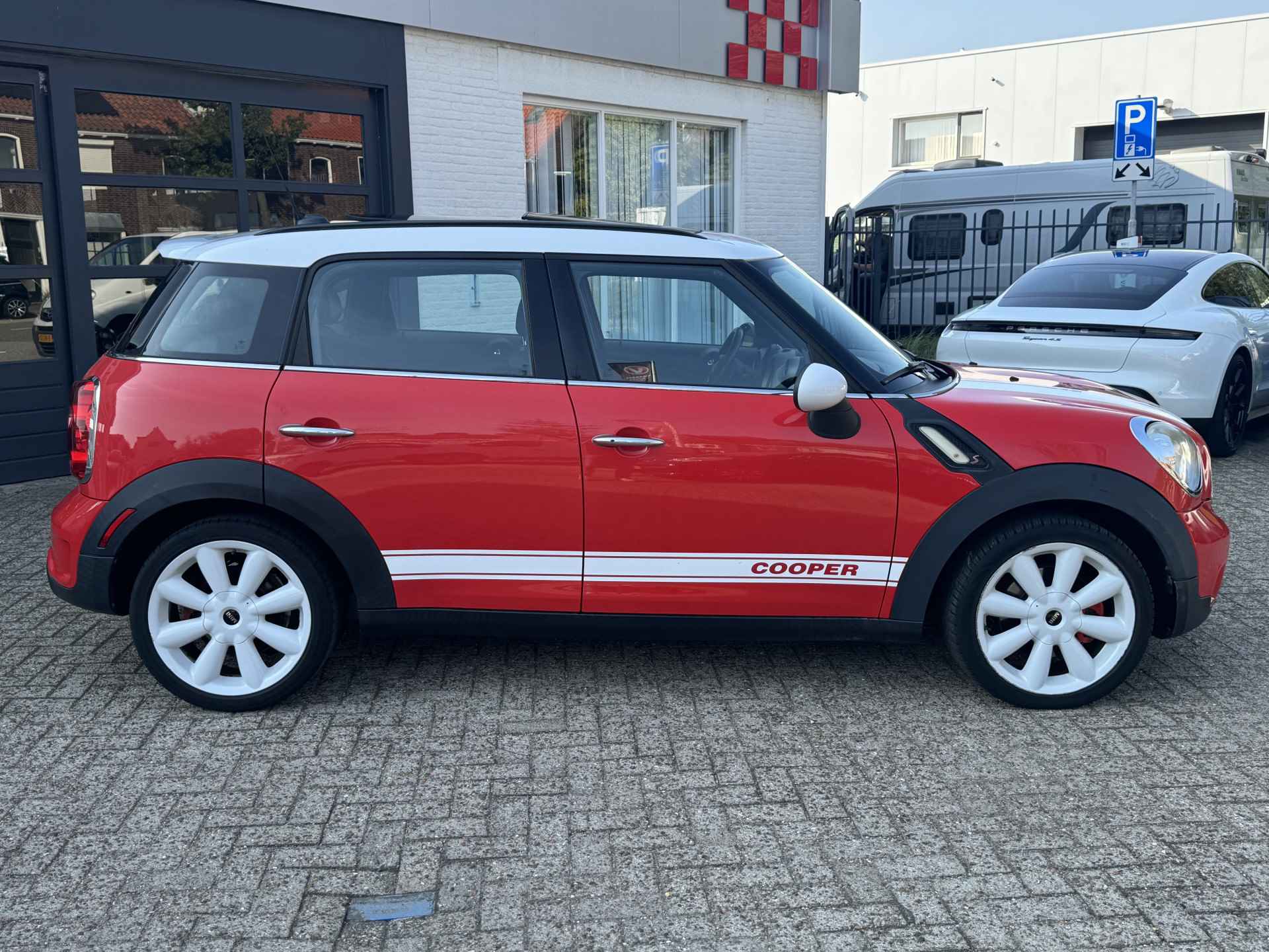 MINI Countryman 1.6 Cooper S Chili - Red Hot - schuif/kantel dak - keyless entry/start - Harman Kardon - 17/23