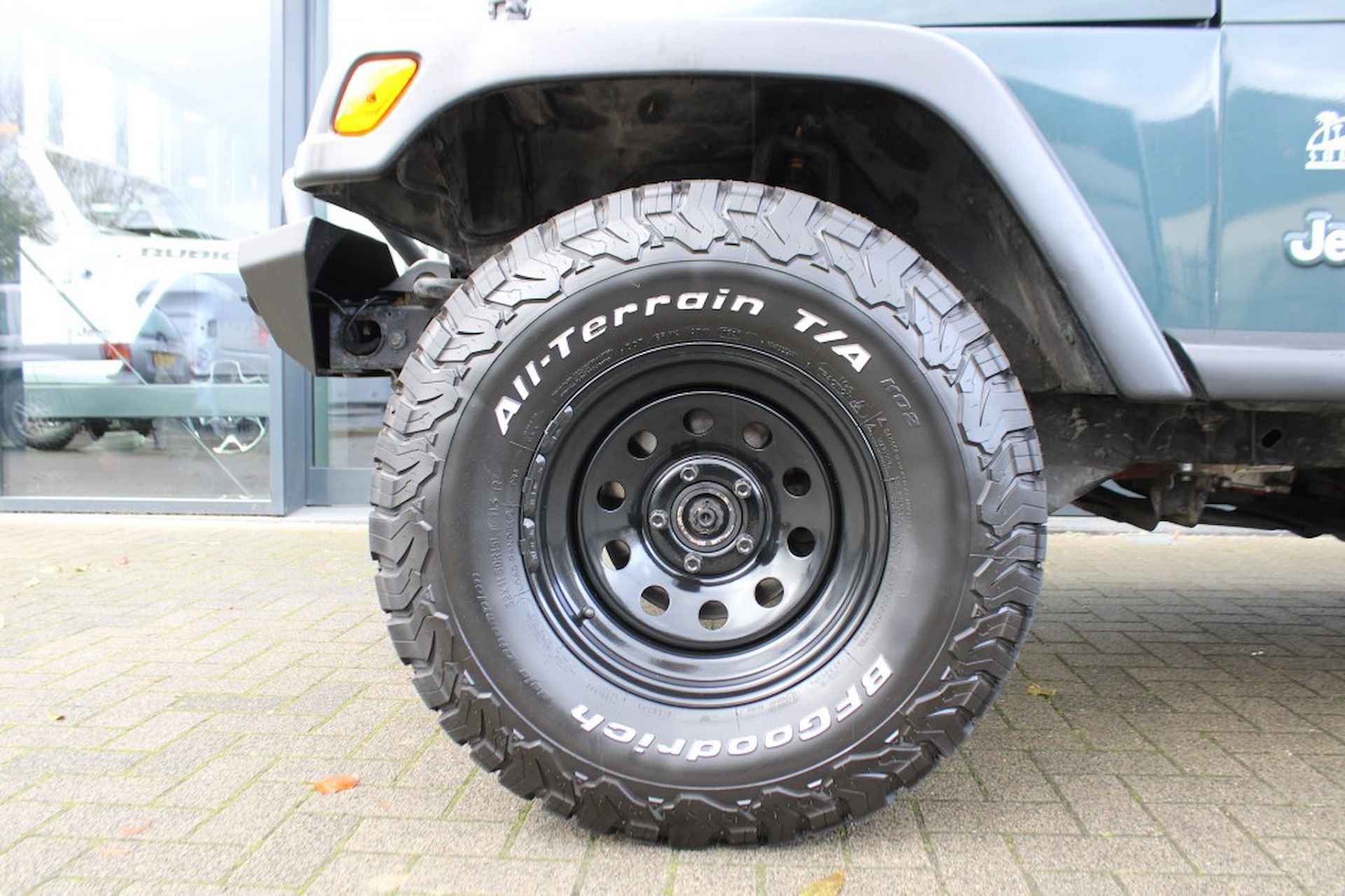 JEEP Wrangler 4.0i TJ 4x4 Aut. SAHARA / HARDTOP / OME Lift Kit - 9/32