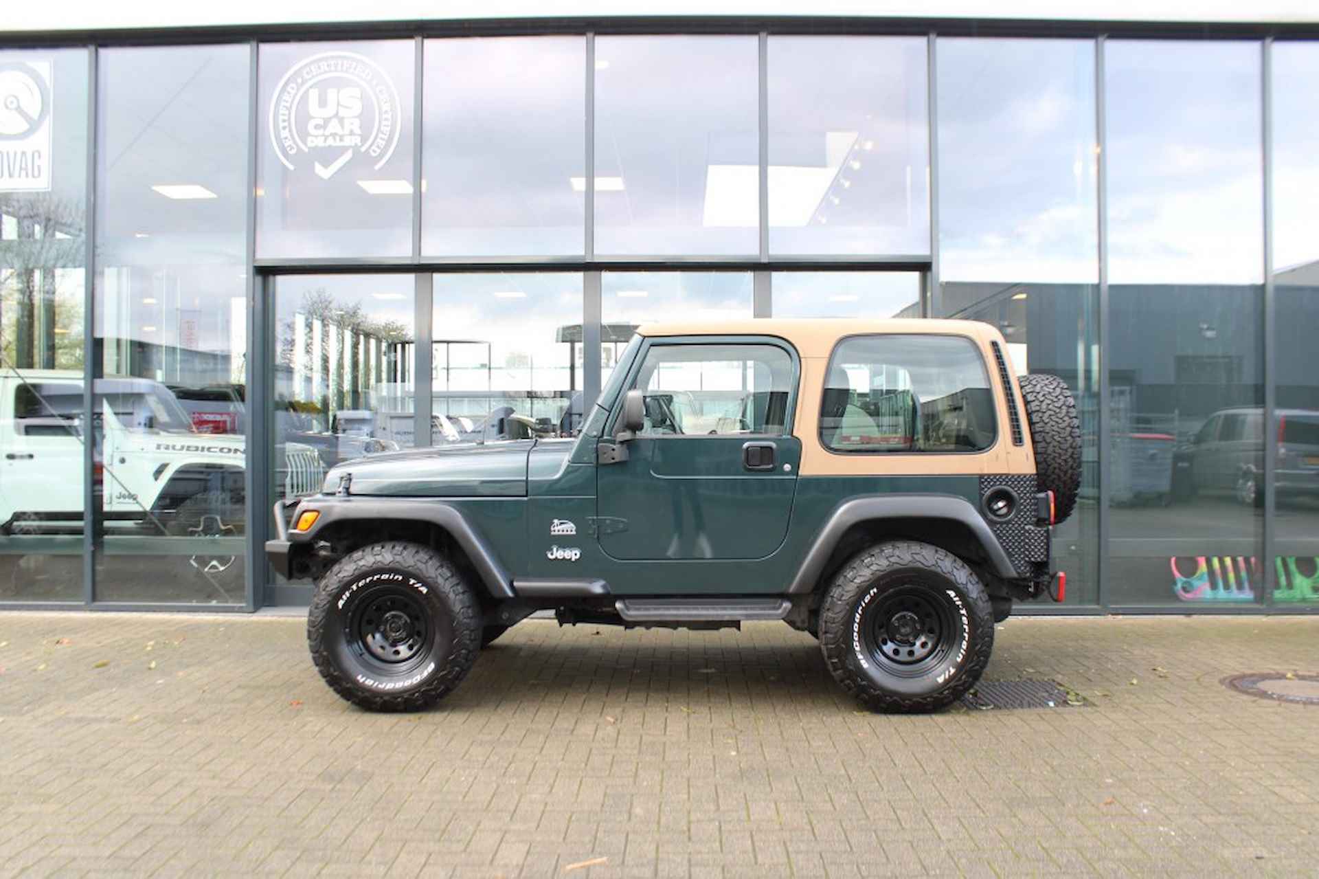 JEEP Wrangler 4.0i TJ 4x4 Aut. SAHARA / HARDTOP / OME Lift Kit - 31/32