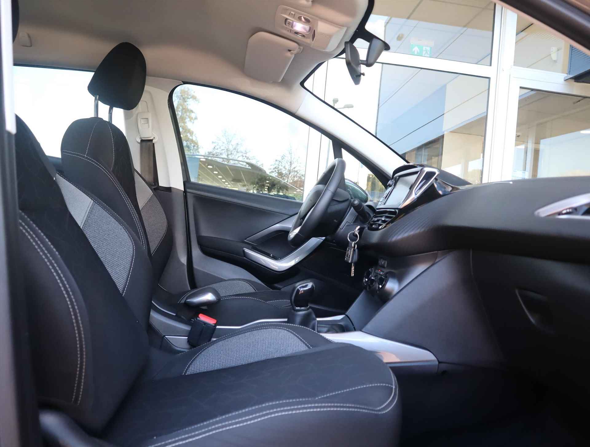 PEUGEOT 2008 SUV Blue Lion PureTech 82pk, Rijklaarprijs, Navigatie Bluetooth Sensoren - 6/56