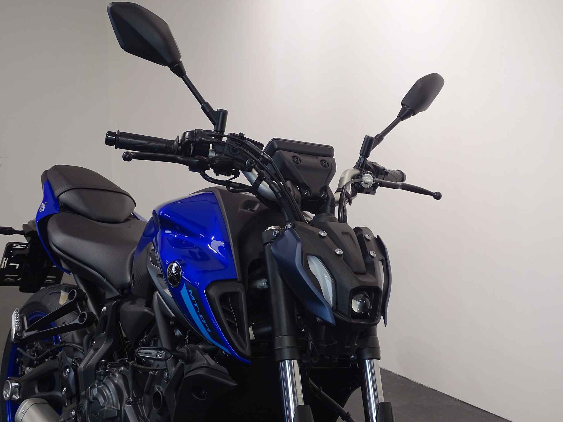 Yamaha MT-07 - 3/12