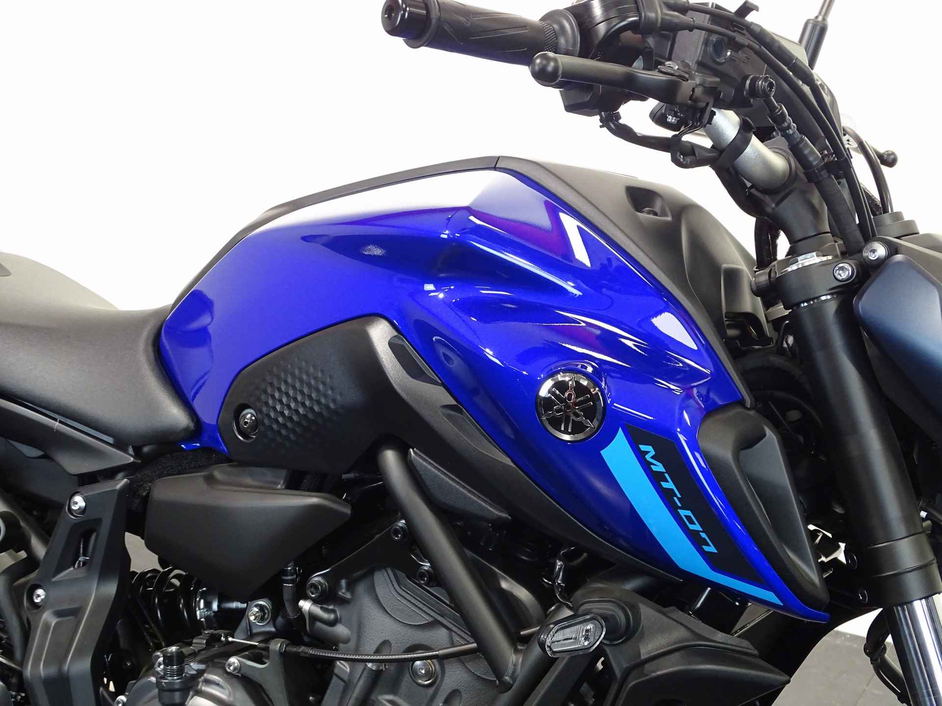 Yamaha MT-07 - 5/12