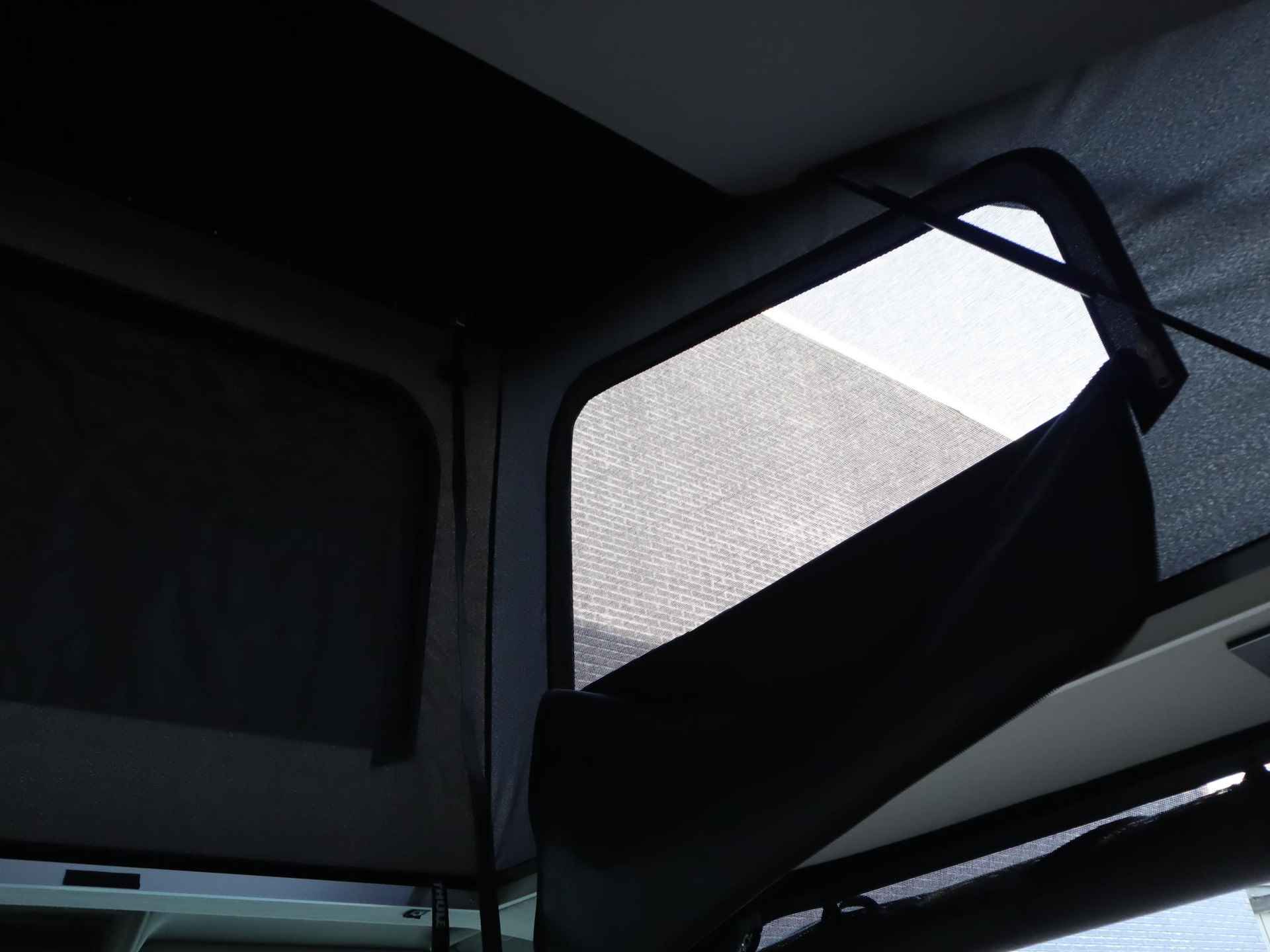 Ford Transit Custom 2.0 TDCI L2H1 Limited Camper 170pk automaat | Camper met 2 slaapplaatsen | Extra breed bed | Keuken met gootsteen- koelkast- gasfornuis | Zonnescherm | Cruise control | Trekhaak | Extra opbergruimte | Stoelverwarming | Voorruitverwarming | Navigatie - 38/56