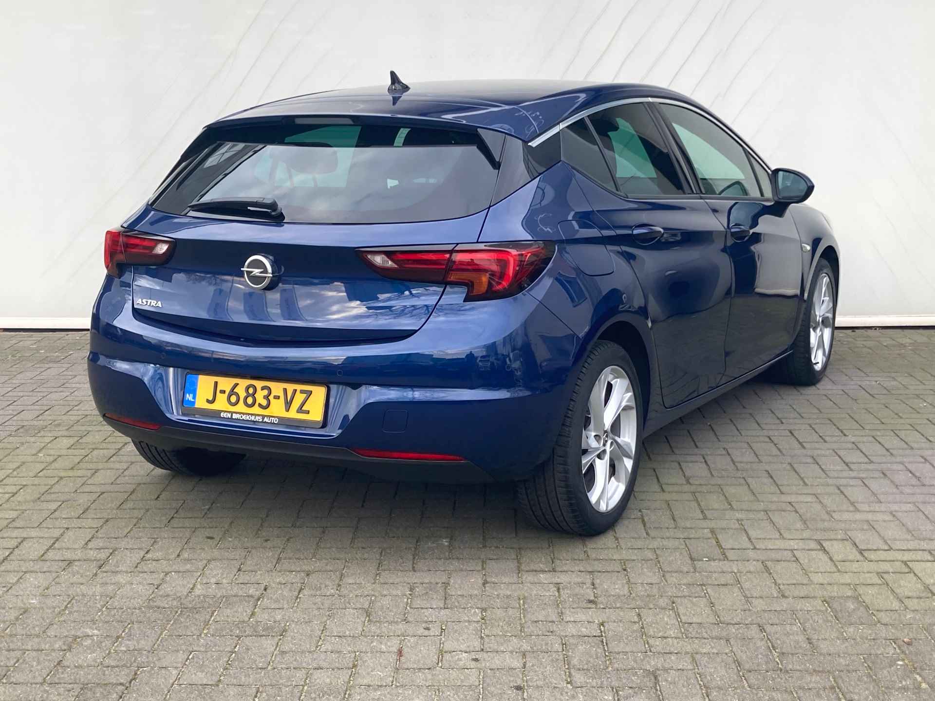 Opel Astra 1.2 Launch Elegance - 7/35