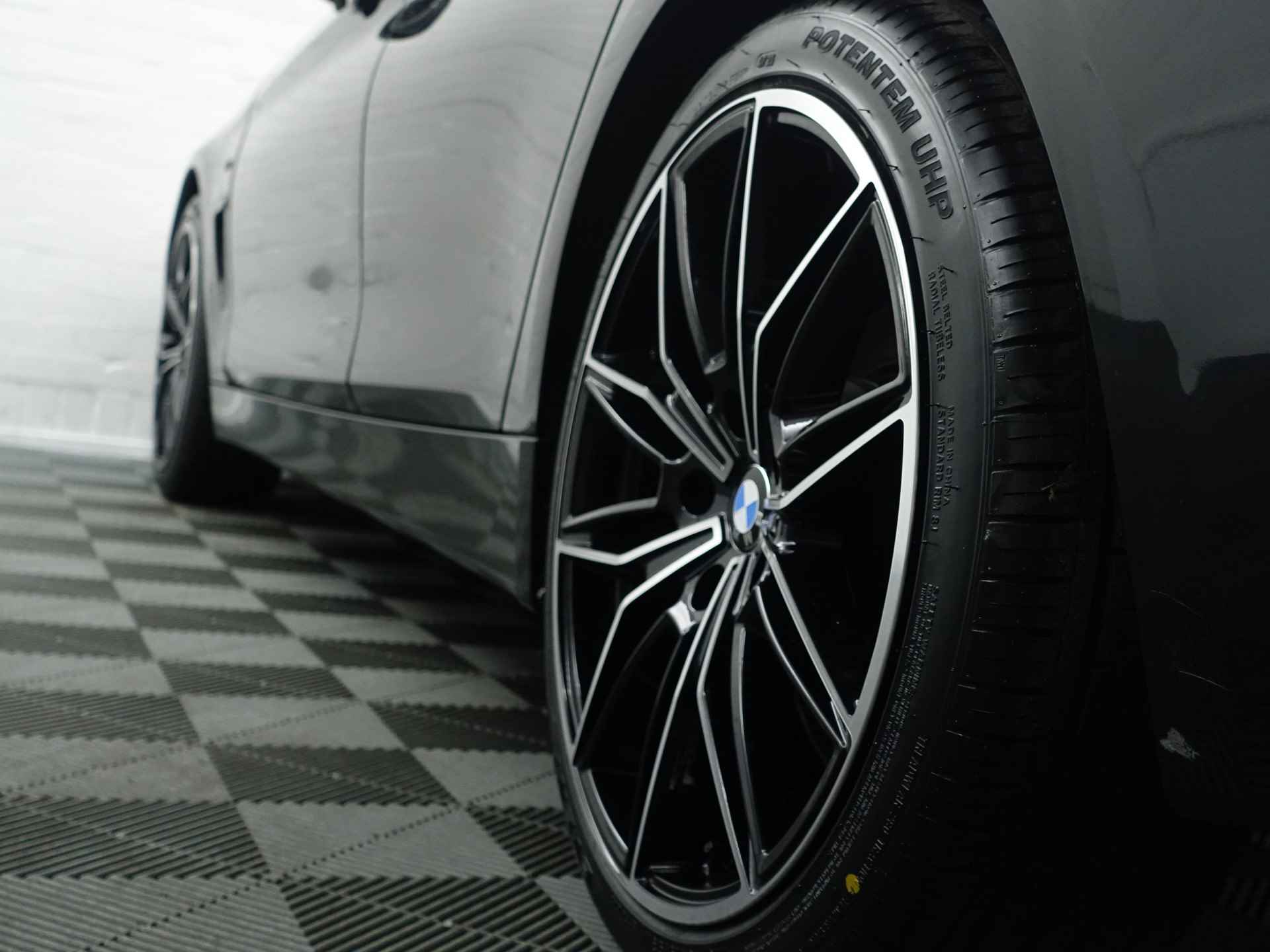 BMW 4 Serie Gran Coupé M Performance Aut- Xenon Led, Navi, Clima, Park Assist, Dynamic Select, Stoelverwarming - 38/45