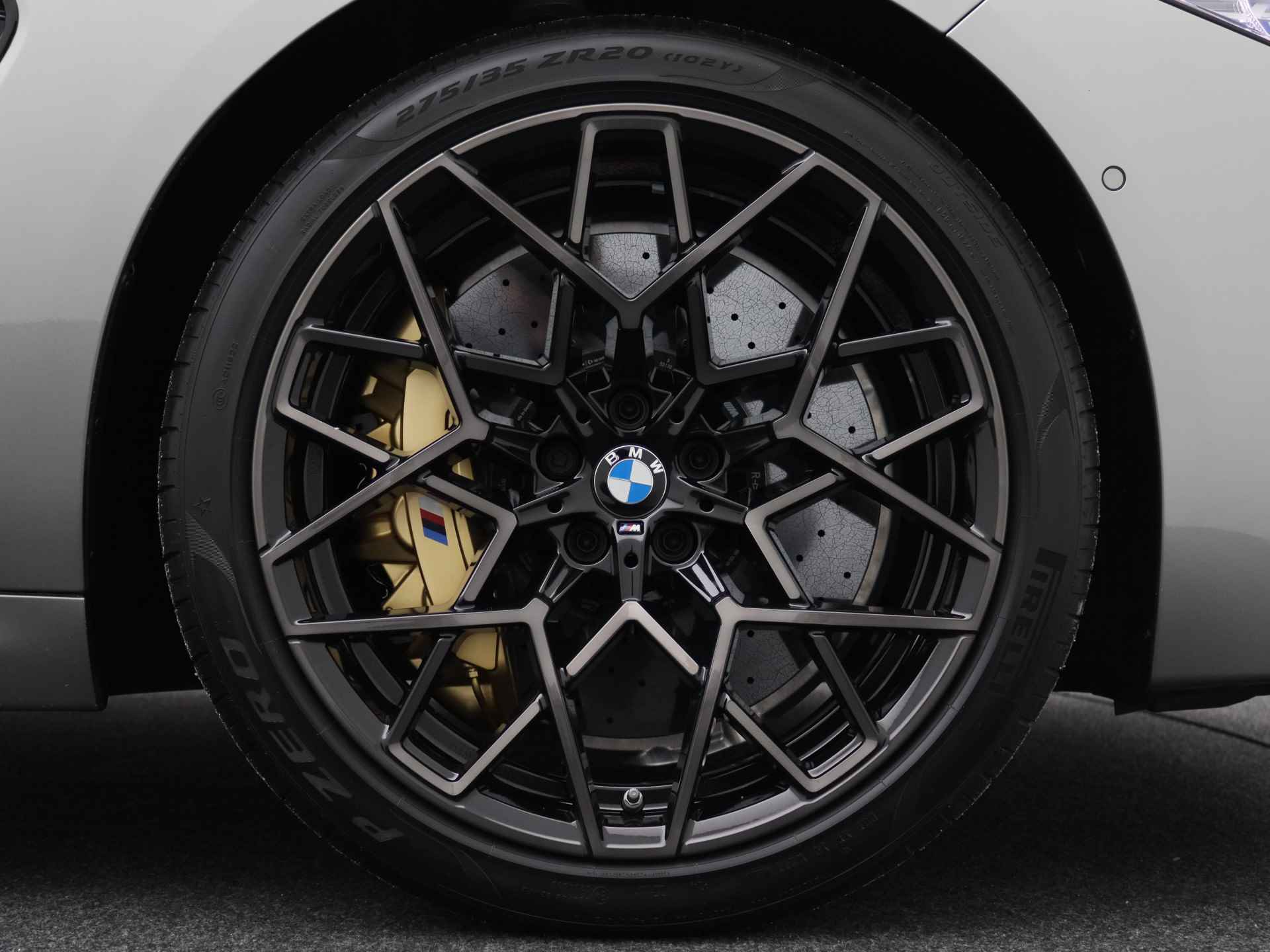 BMW M8 Cabrio Competition / Bowers & Wilkins / Laserlight / Keramische remmen / 20" - 43/44